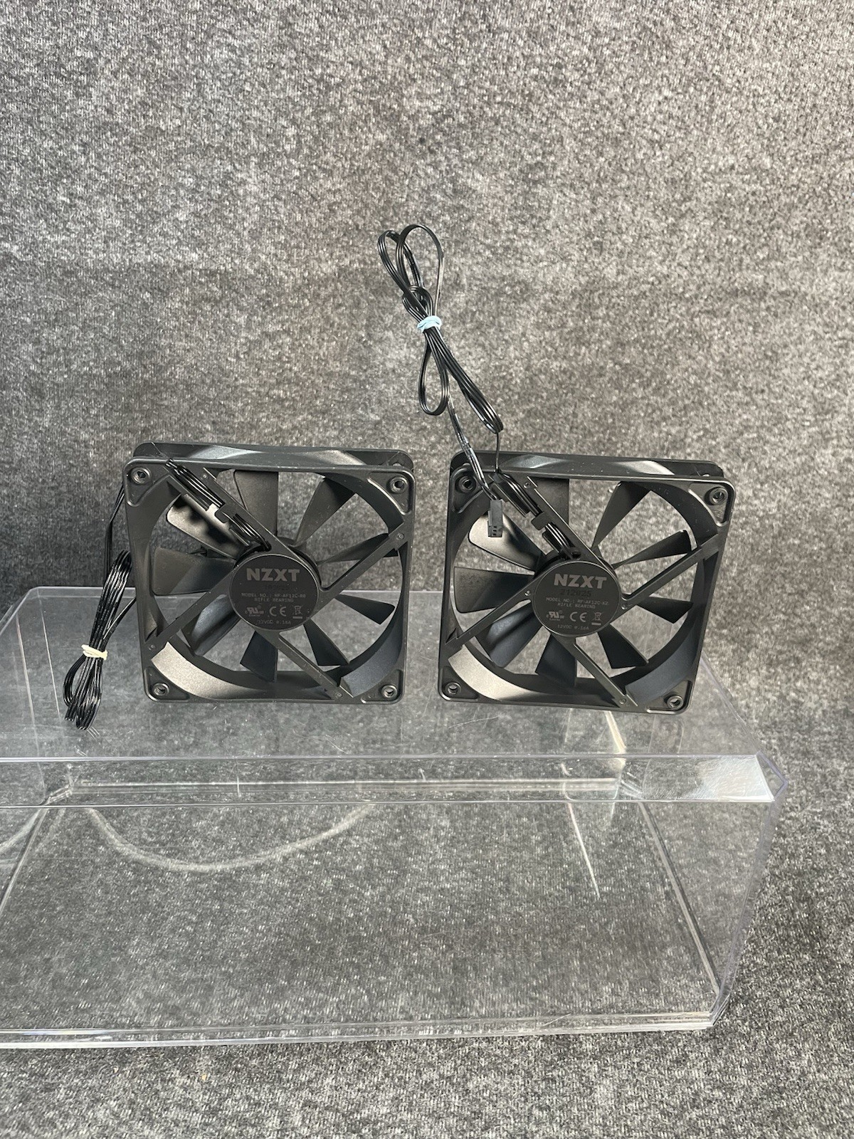 Lot of 2 NZXT PC Case Fans (RF-AF12C-RB) 120mm 3-Pin Rifle Bearing 12VDC 0.16A