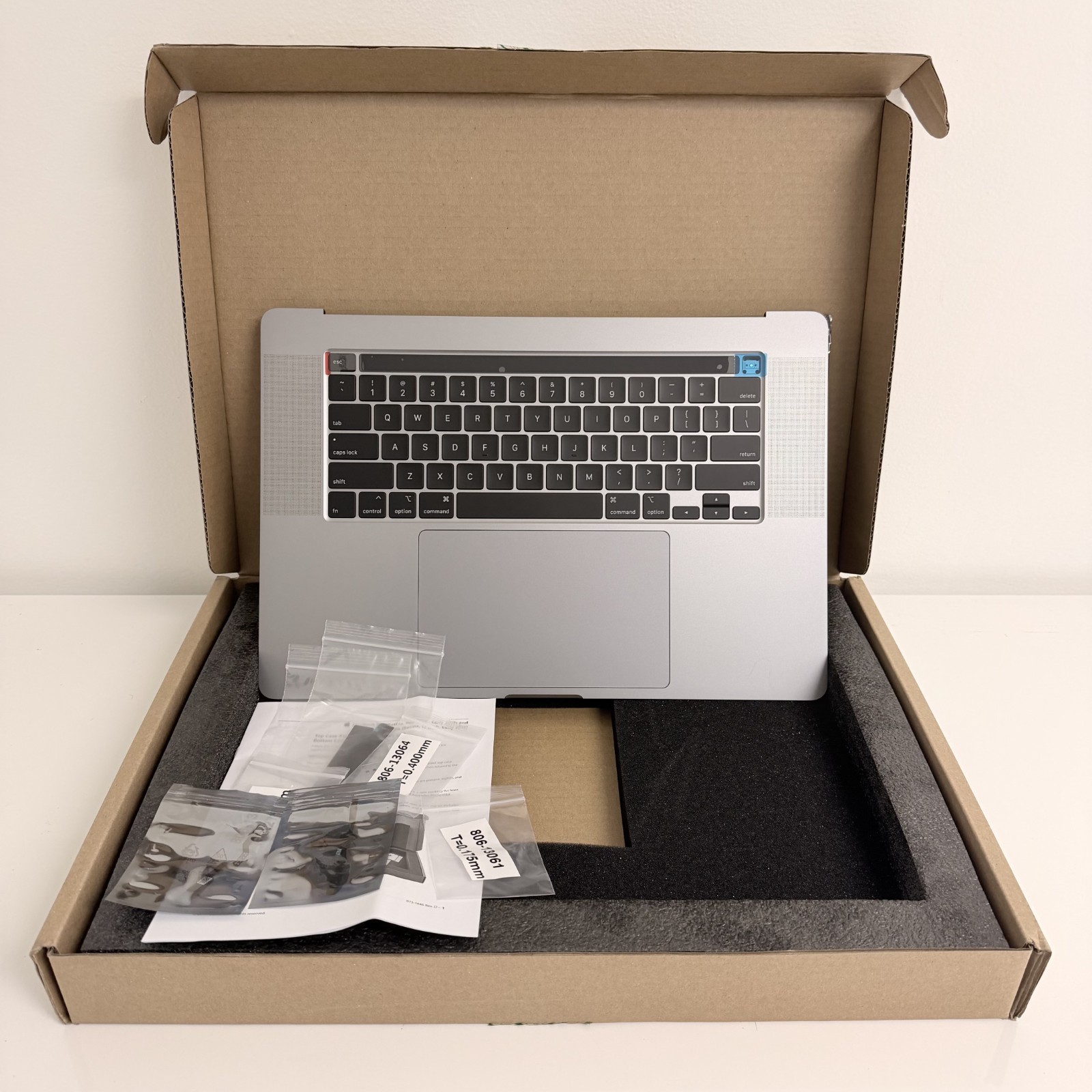 New OEM Apple MacBook Pro A2141 16″ Top Case with Battery and Keyboard 661-13161
