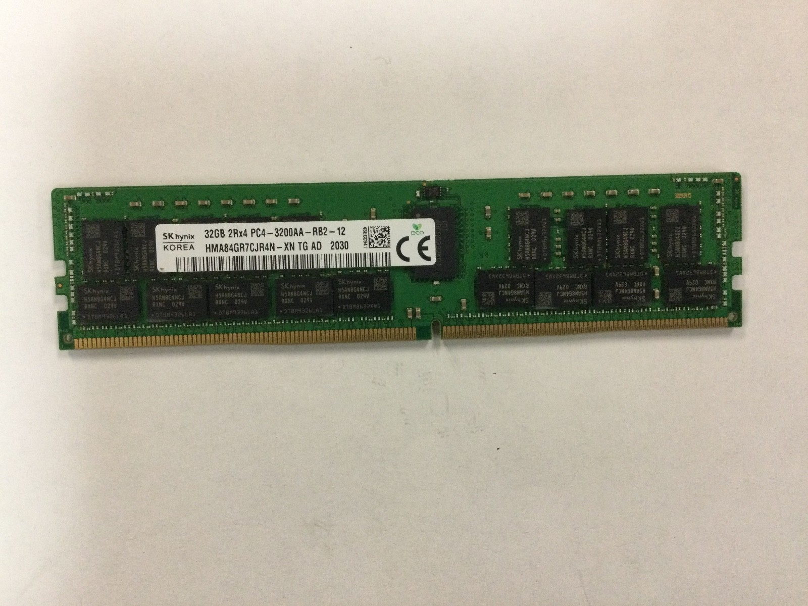 32GB 2RX4 PC4-25600 (DDR4-3200) ECC RDIMM SK Hynix HMA84GR7CJR4N-XN