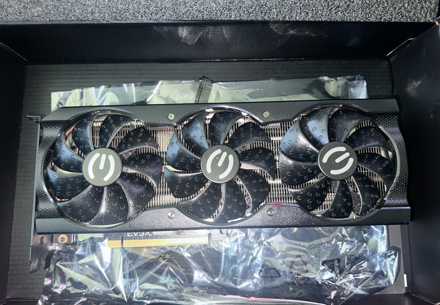 EVGA GeForce RTX 3060 Ti FTW3 ULTRA GAMING 8GB GDDR6 Video Card – 08G-P5-3667-KL