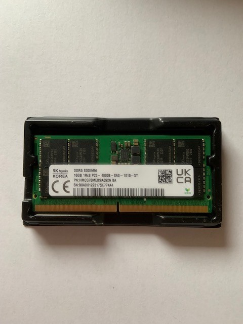 Hynix 16GB 1RX8 DDR5 PC5-4800B-SA0 SODIMM RAM HMCG78MEBSA092N (Single Owner)