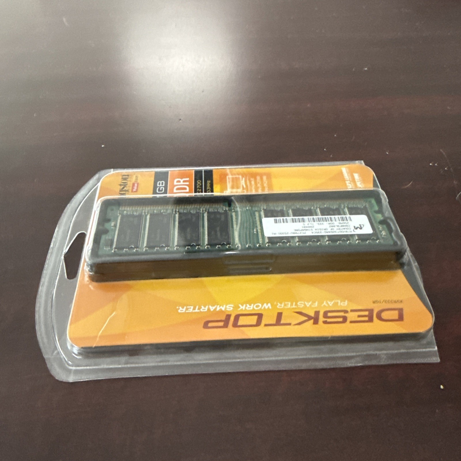 Kingston ValueRAM 1 GB DIMM 333 MHz PC-2700 DDR SD RAM Memory (KVR333/1GR) NEW