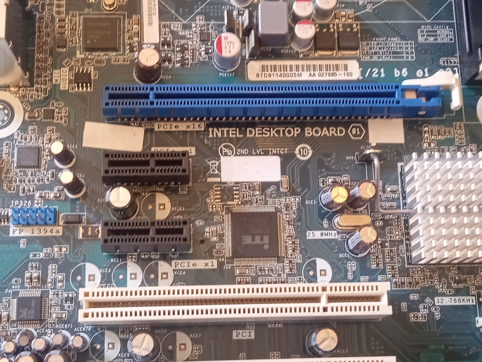Intel DZ68DB Main Board with Intel i5-2500, 4x XMS3 DDR3