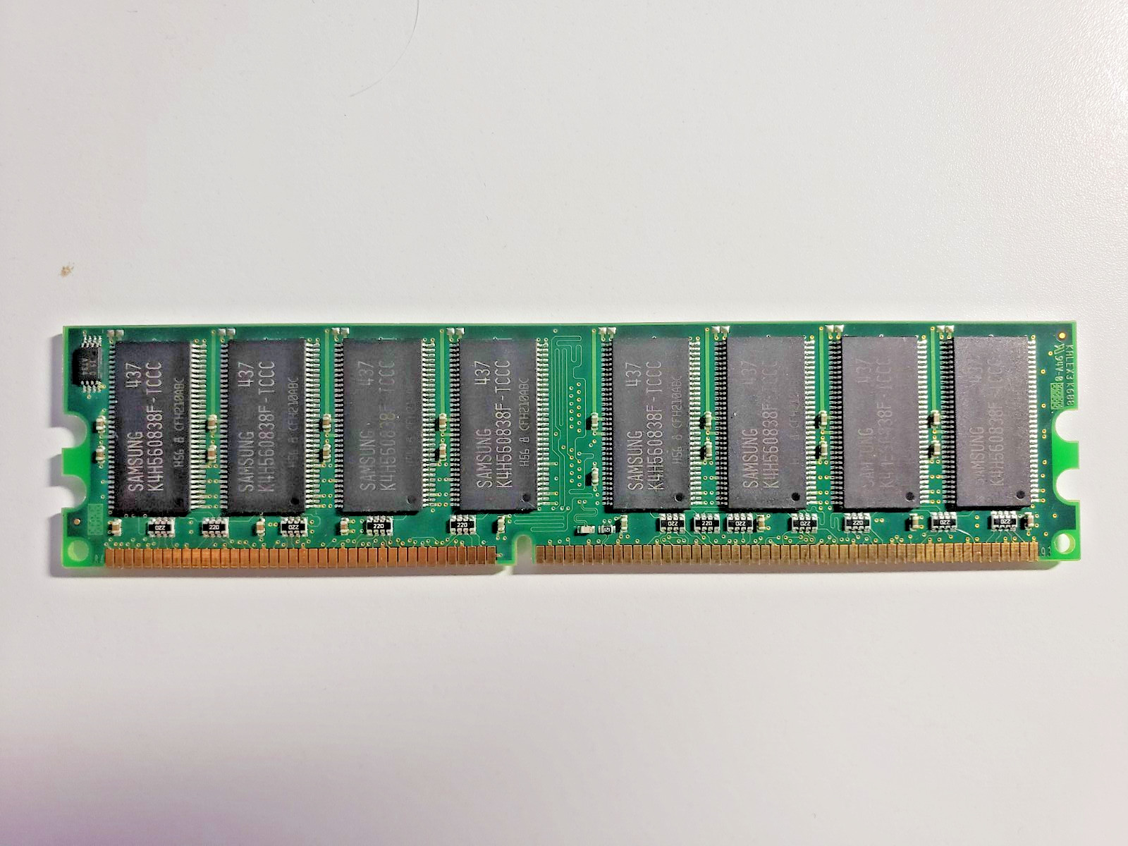 Samsung 512 MB DIMM PC3200 (DDR-400), 184-pin Memory (M368L6423FTN)
