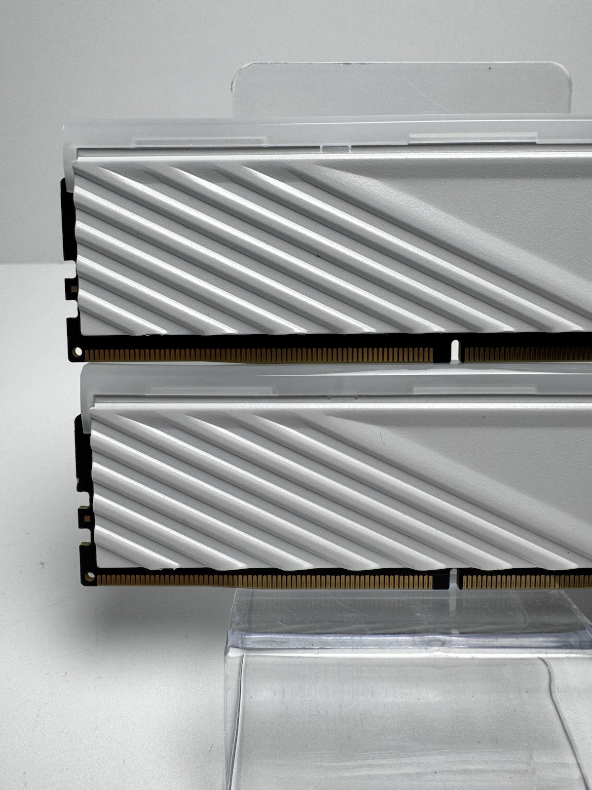 XPG LANCER BLADE RGB 32GB (2 x 16GB) DDR5 6000 UDIMM DESKTOP RAM – WHITE