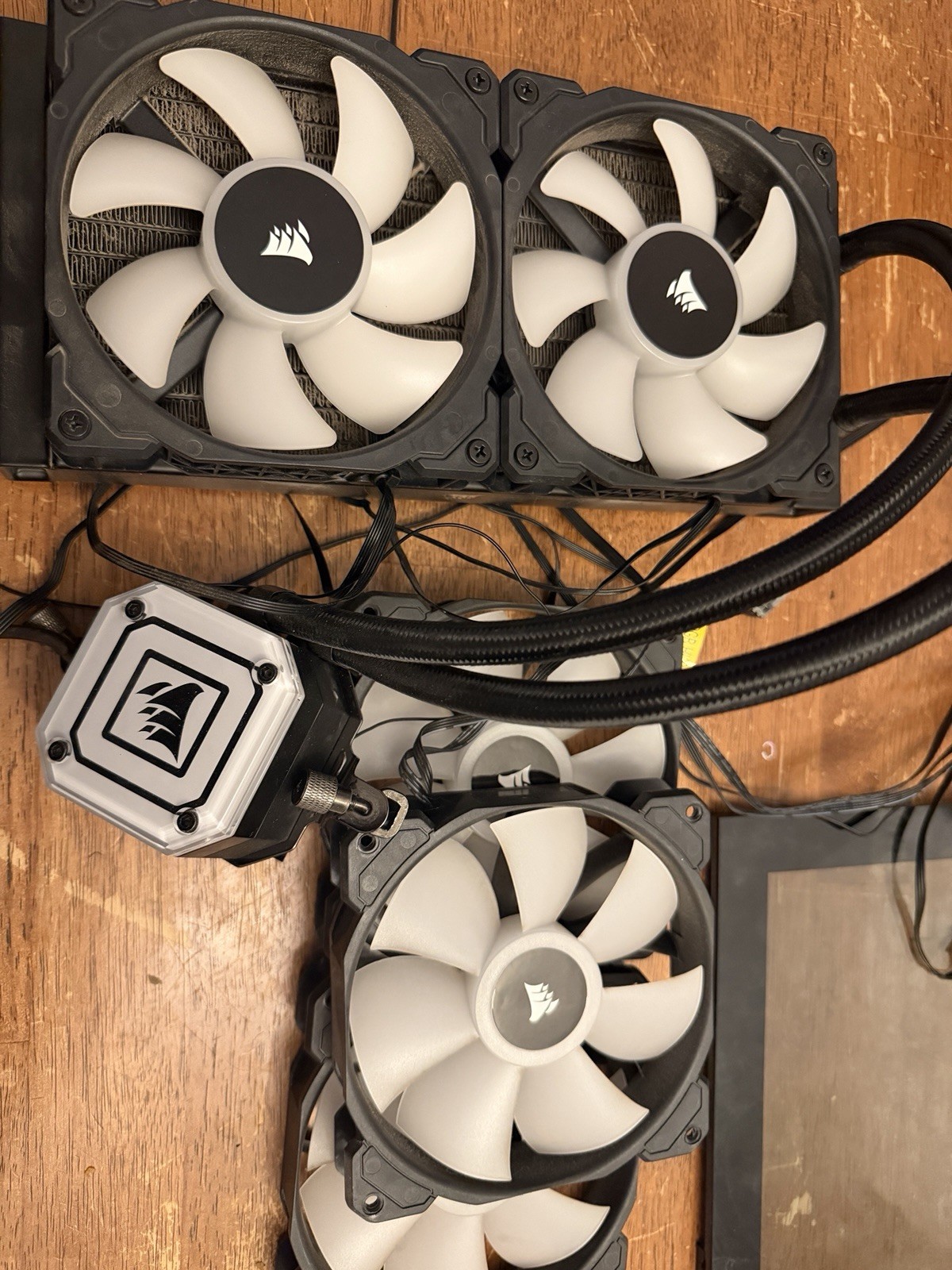 CORSAIR iCUE H100i ELITE CAPELLIX Liquid CPU Cooler – Black (CW-9060046-WW)