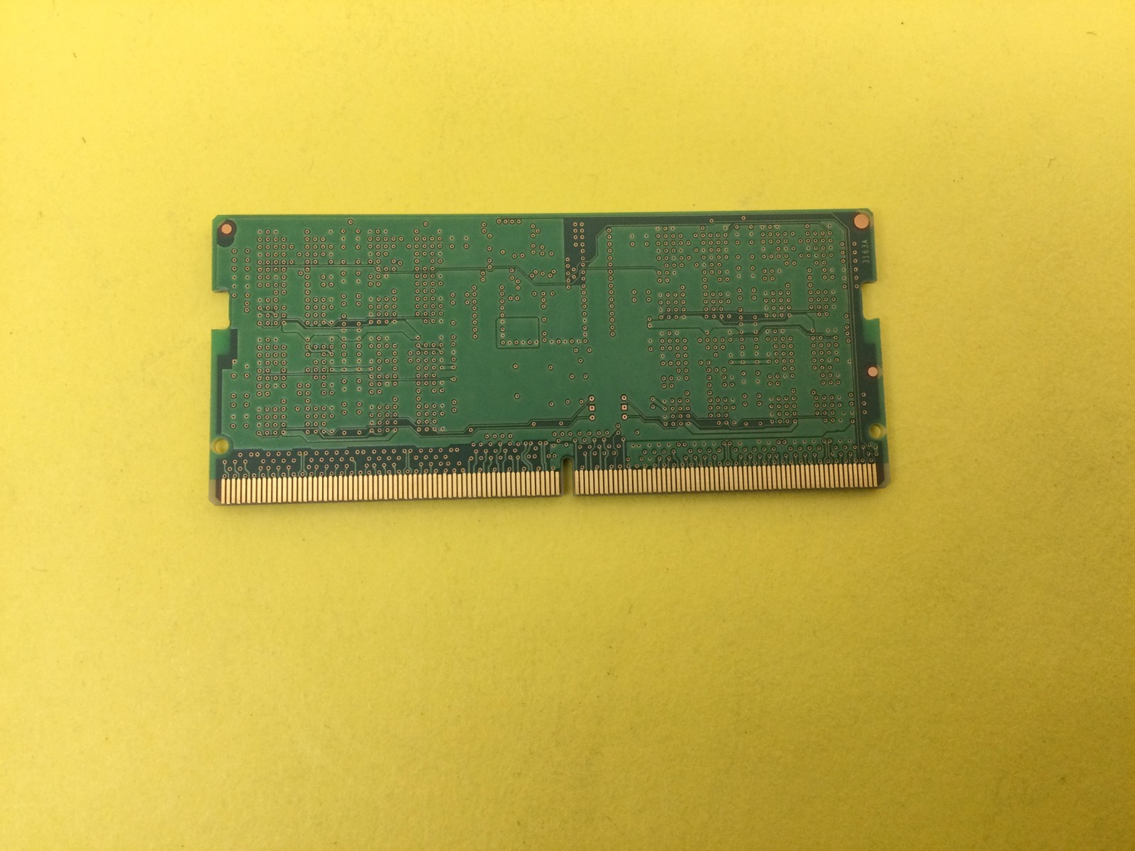 Micron 16GB 1Rx8 PC5-4800B DDR5 SODIMM Laptop Memory MTC8C1084S1SC48BA1