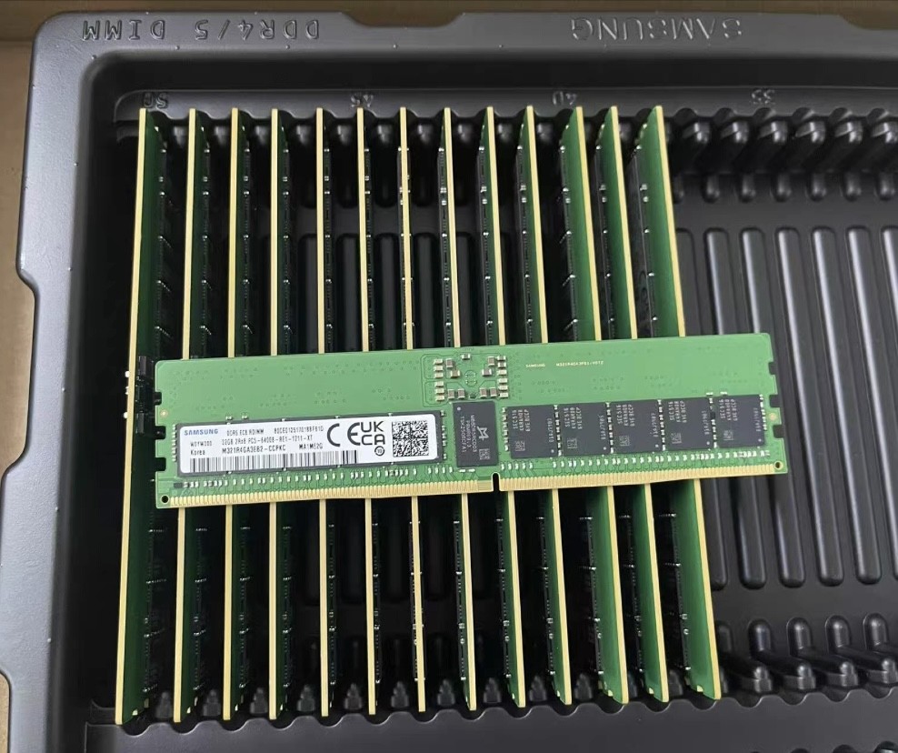 Samsung 32GB 6400MHz DDR5 RAM RDIMM M321R4GA3EB2-CCP 2R x 8 Server Momery