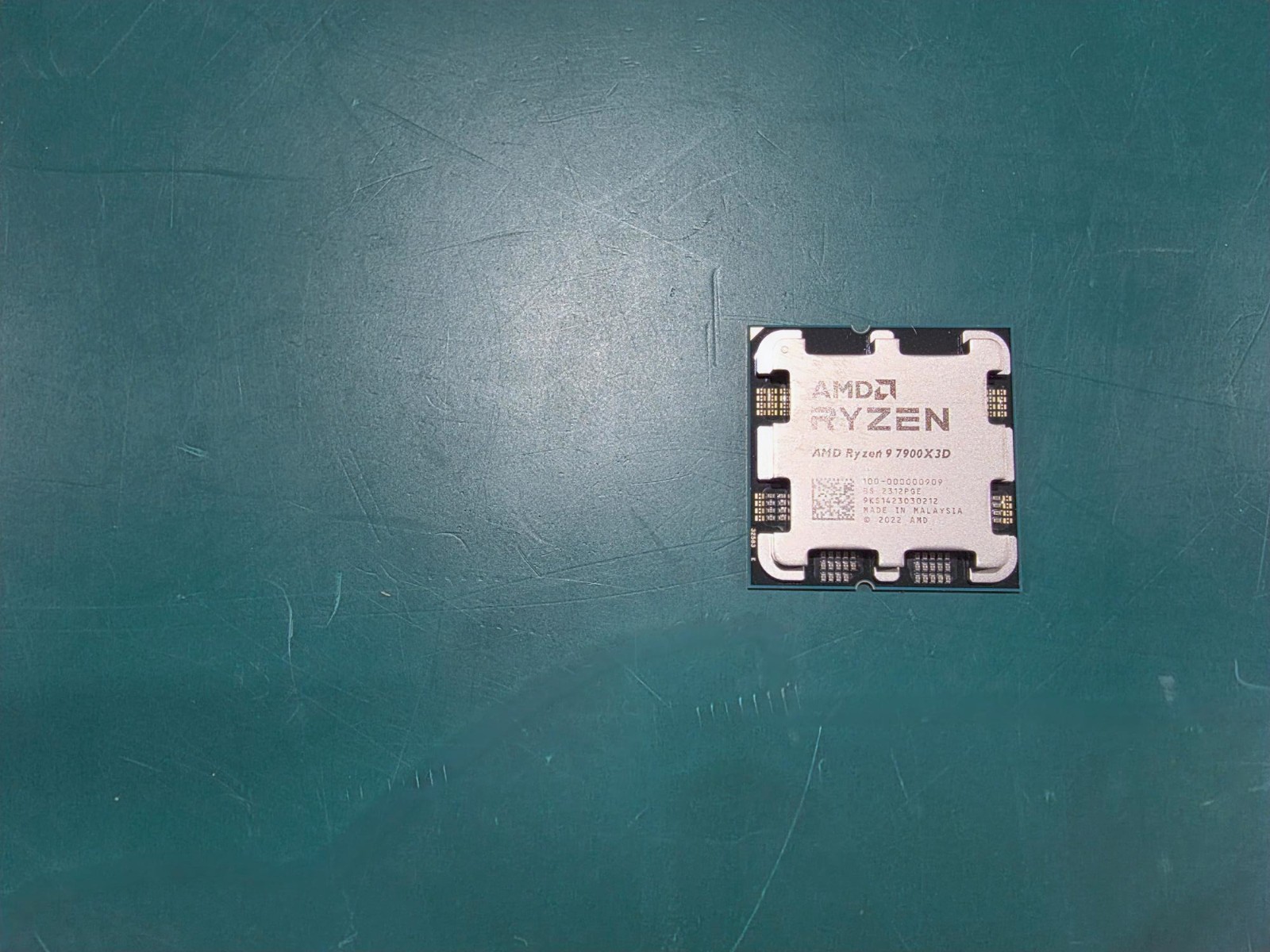 AMD Ryzen 9 7900X3D 4.70GHz 12 Core 100-000000909 24 Thread AM5