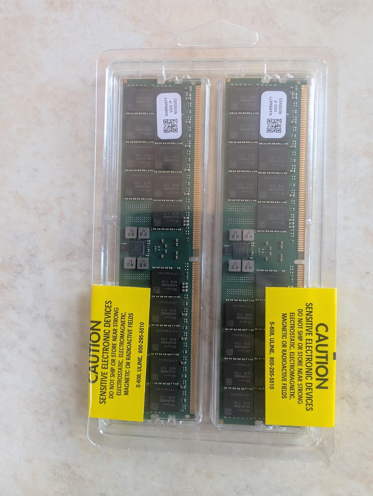 128GB 2X64GB DDR5 5600MHZ PC5-44800 2Rx4 1.1V CL46 288-PIN ECC Registered RDIMM