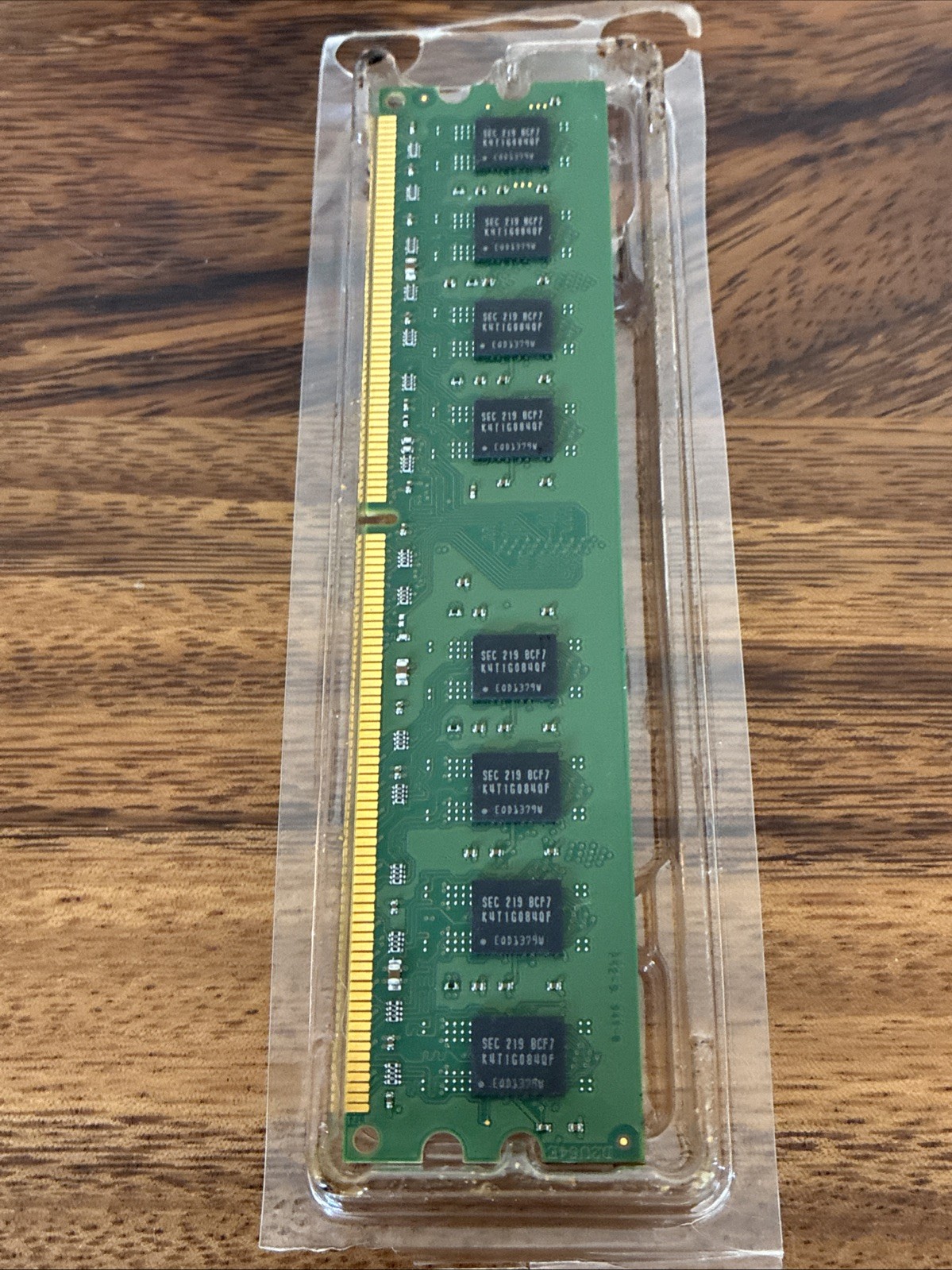 CRUCIAL 2GB 240-PIN DIMM 256Mx64 DDR2PC2 PC2-5300 (CT25664AA667) New