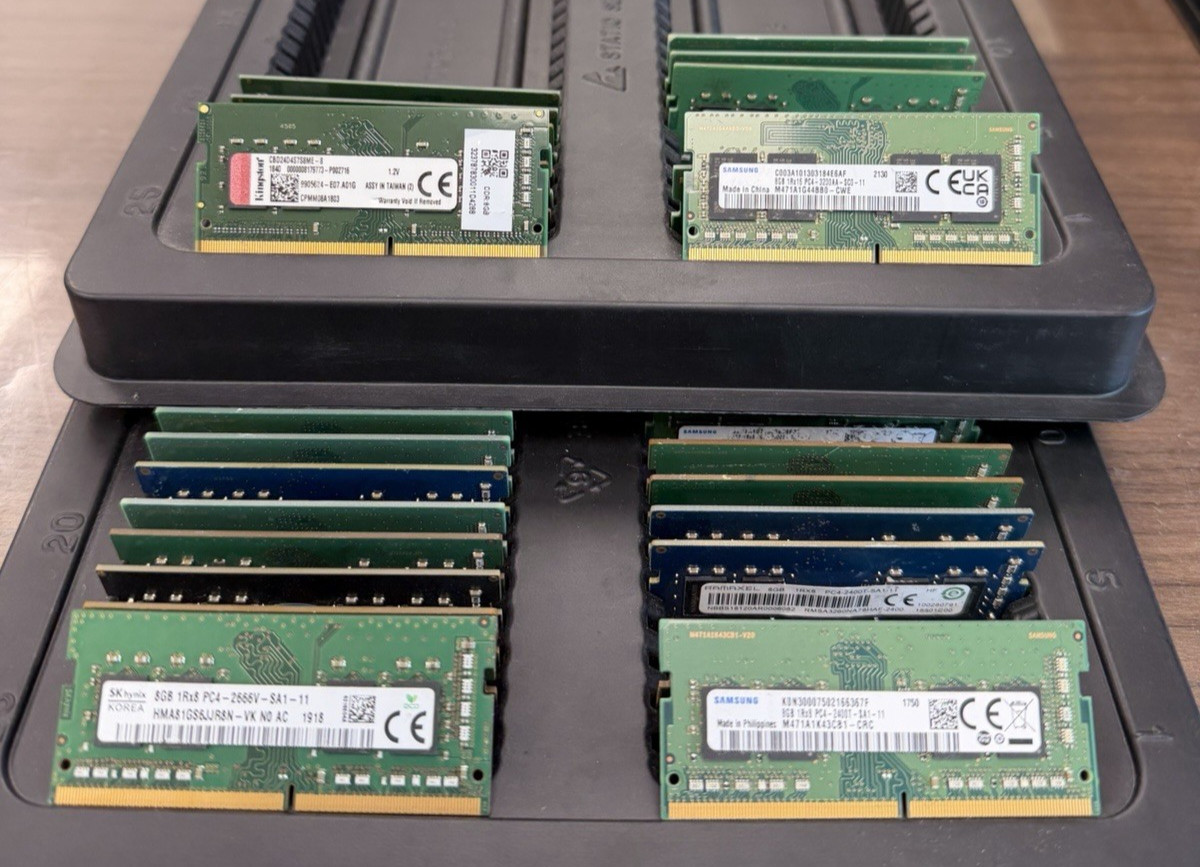 Lot of 57 – 8GB DDR4 PC4 MIXED MAJOR BRANDS SPEEDS **NOT WORKING**