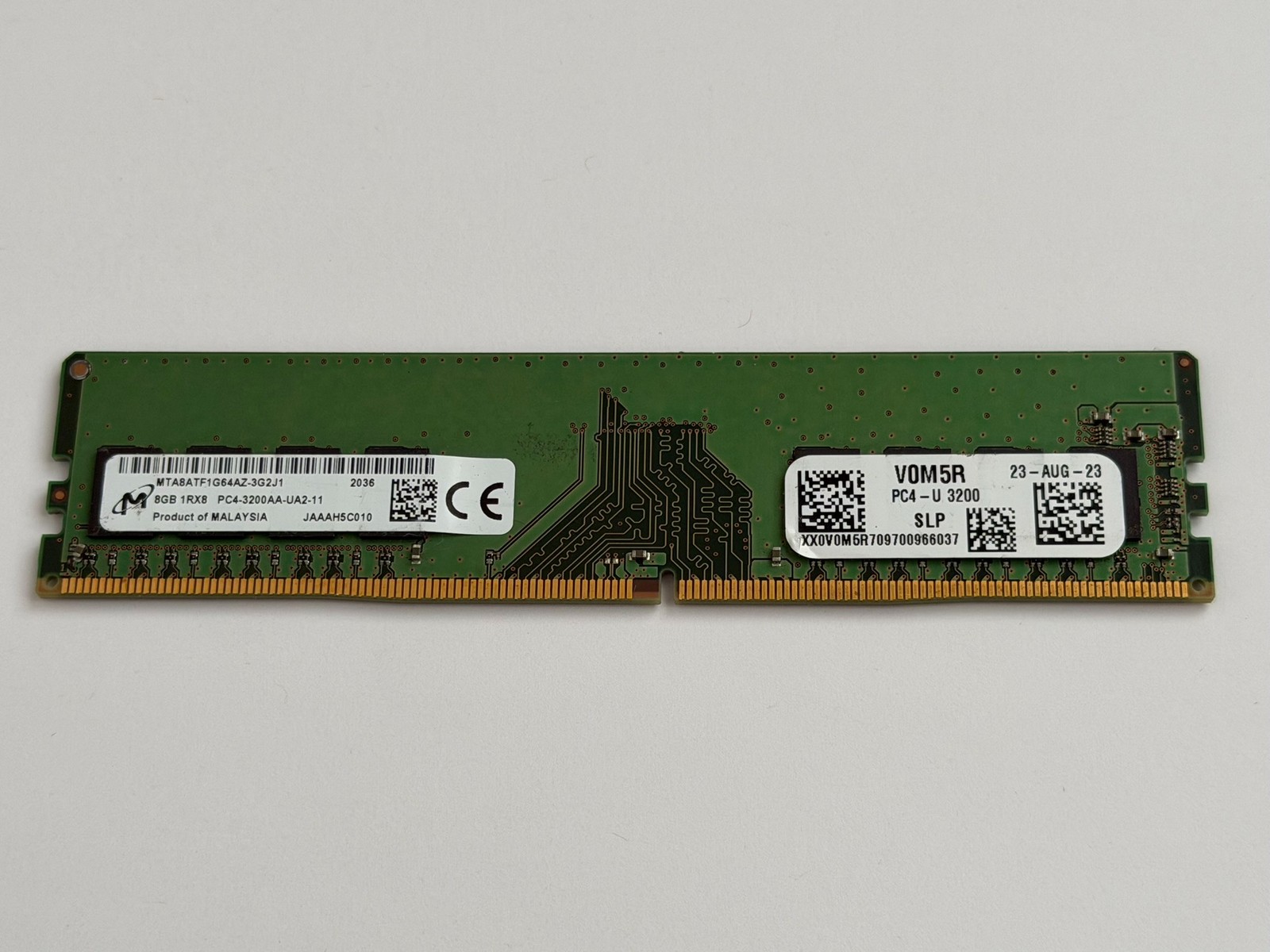 Micron 8GB (1 Stick) PC4-25600 DDR4 3200 Desktop PC Memory MTA8ATF1G64AZ-3G2J1