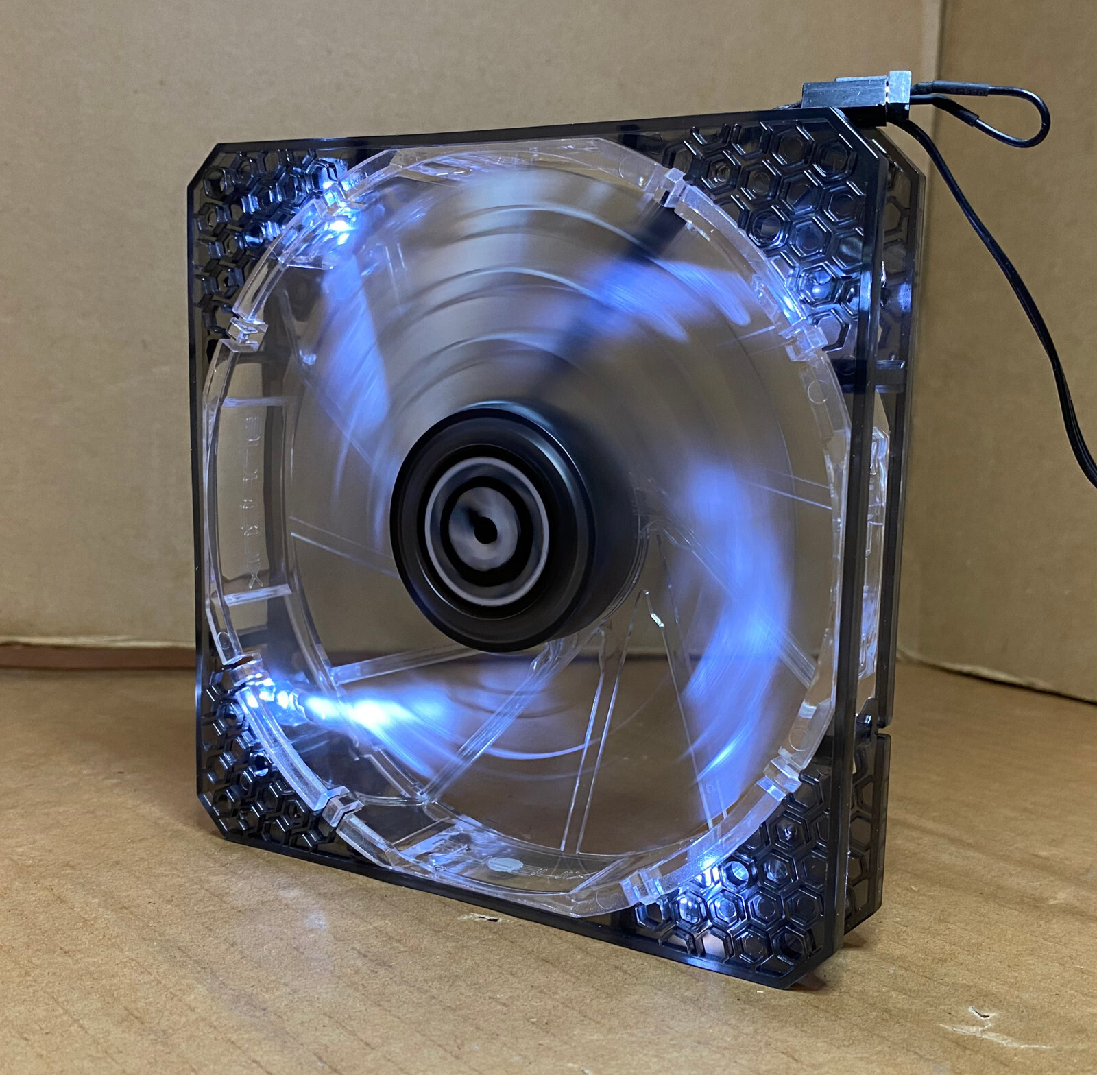 LOT 3x BitFenix Spectre Pro 140mm WHITE LED Case Fan 3-pin * BFF-LPRO-14025W-RP