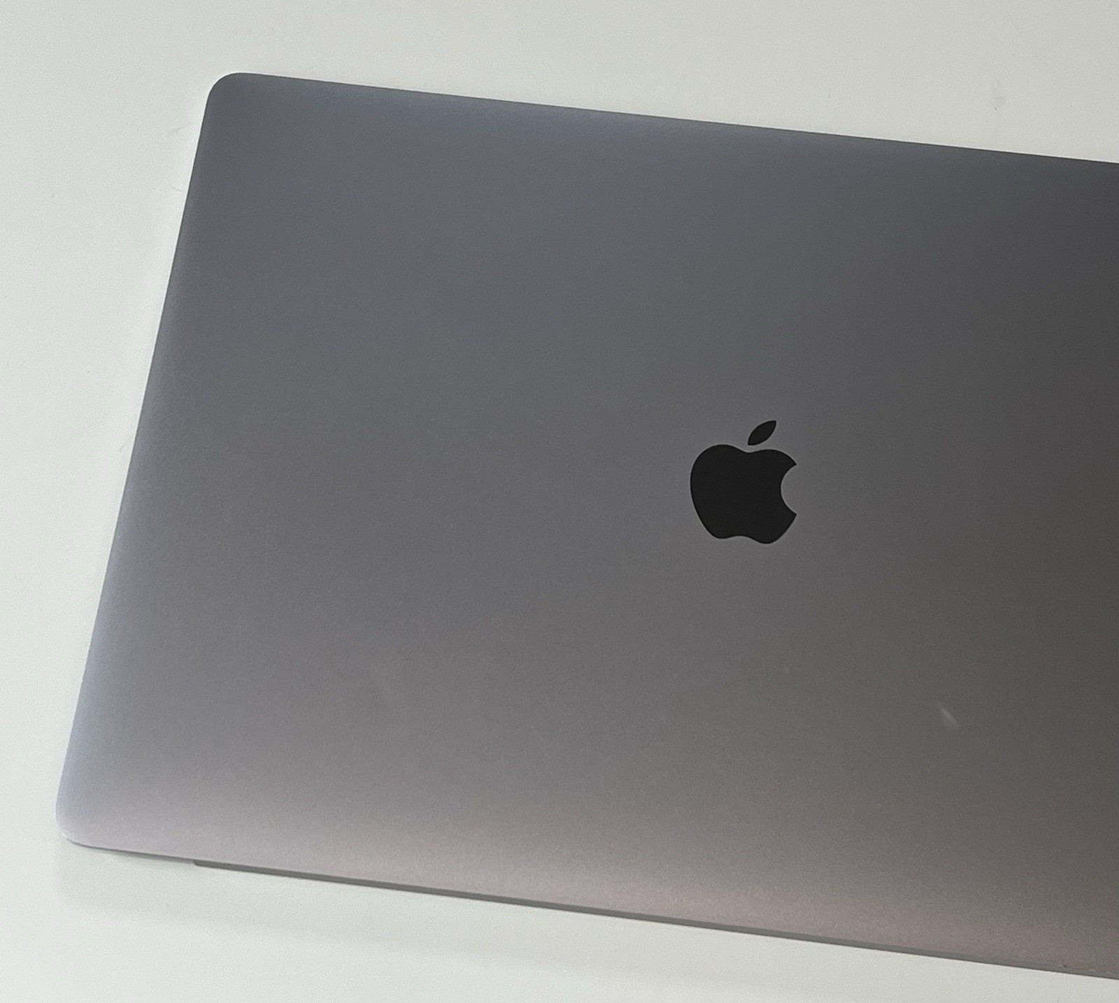 Apple MacBook Pro 16″ A2141 2019 LCD Screen Display Assembly Space Gray Grade B