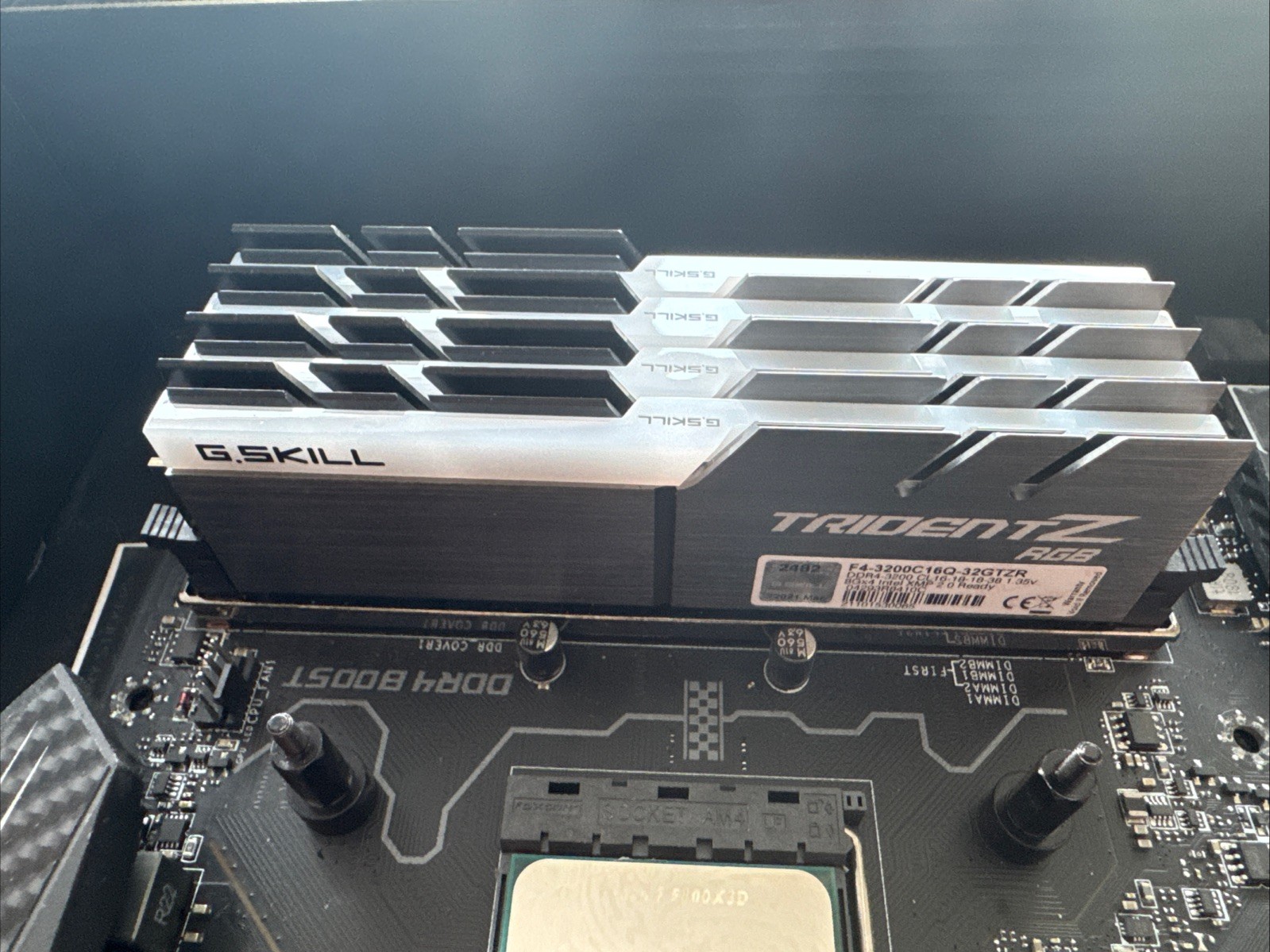 G. SKILL Trident Z RGB 32GB (4x8GB) DDR4 3200MHz (F4-3200C16Q-32GTZR)