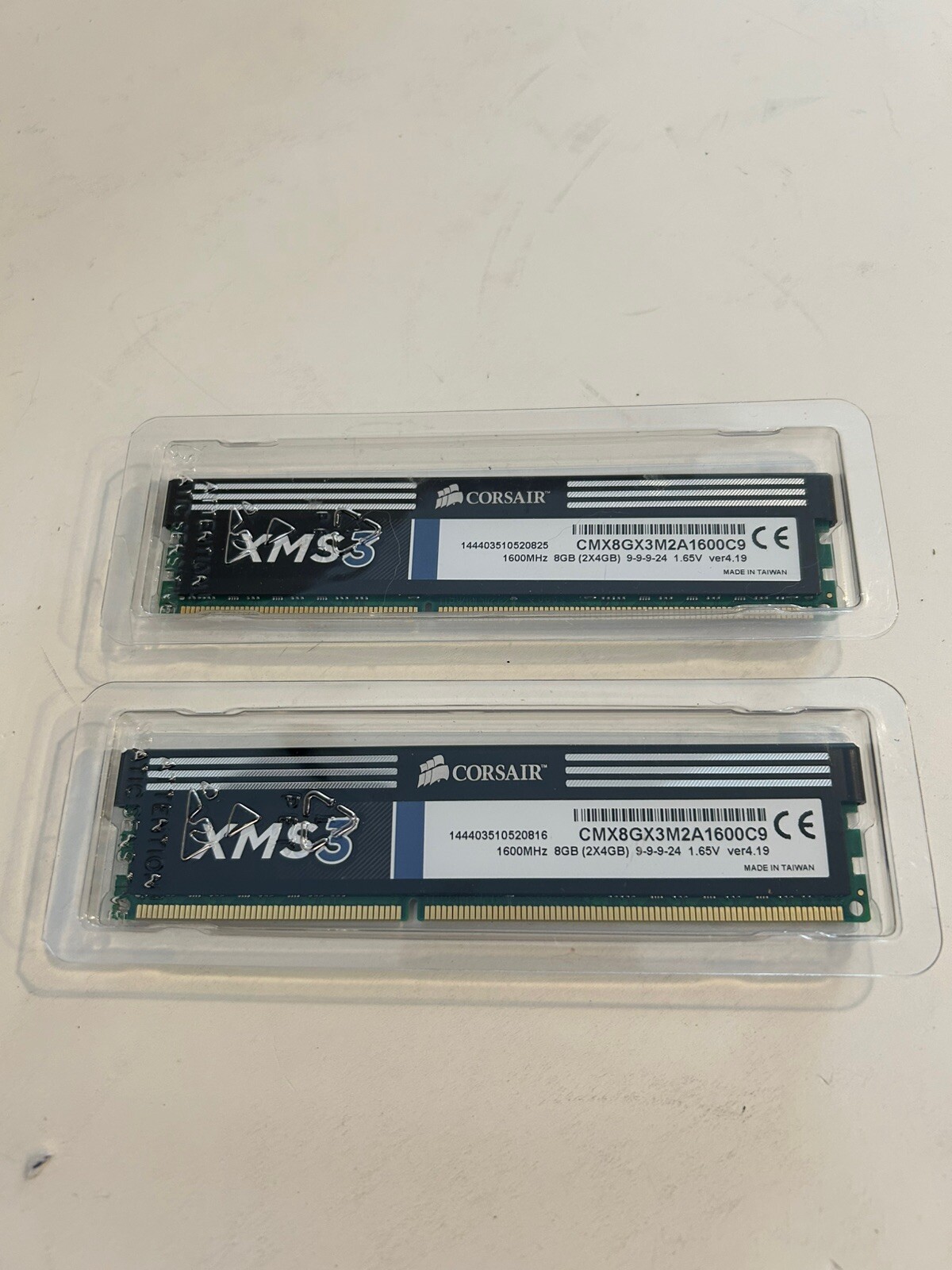 Corsair Memory XMS3 8GB (4GBx2) DDR3 1600MHz RAM (CMX8GX3M2A1600C9)