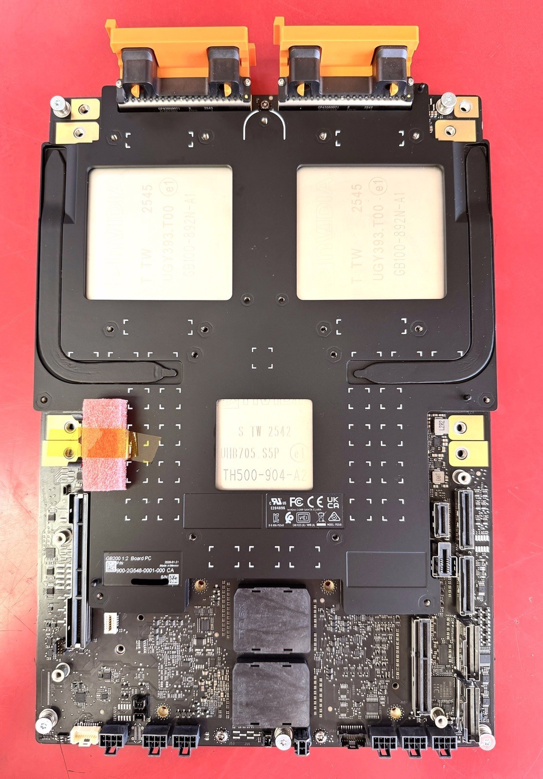 NVIDIA GB200 GPU NVL36 NVL72 900-2G548-0001-000