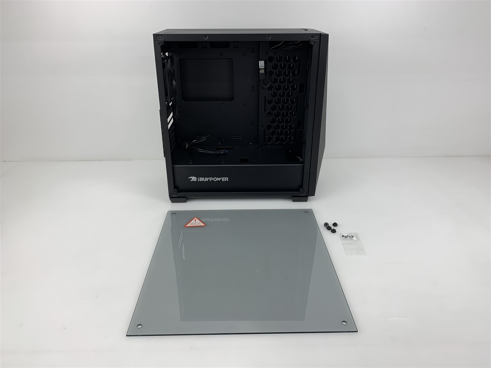 iBuyPower i-Series 504 Computer Case LED Lighting 2x 3.5 HDD & 2x 2.5 SSD Trays