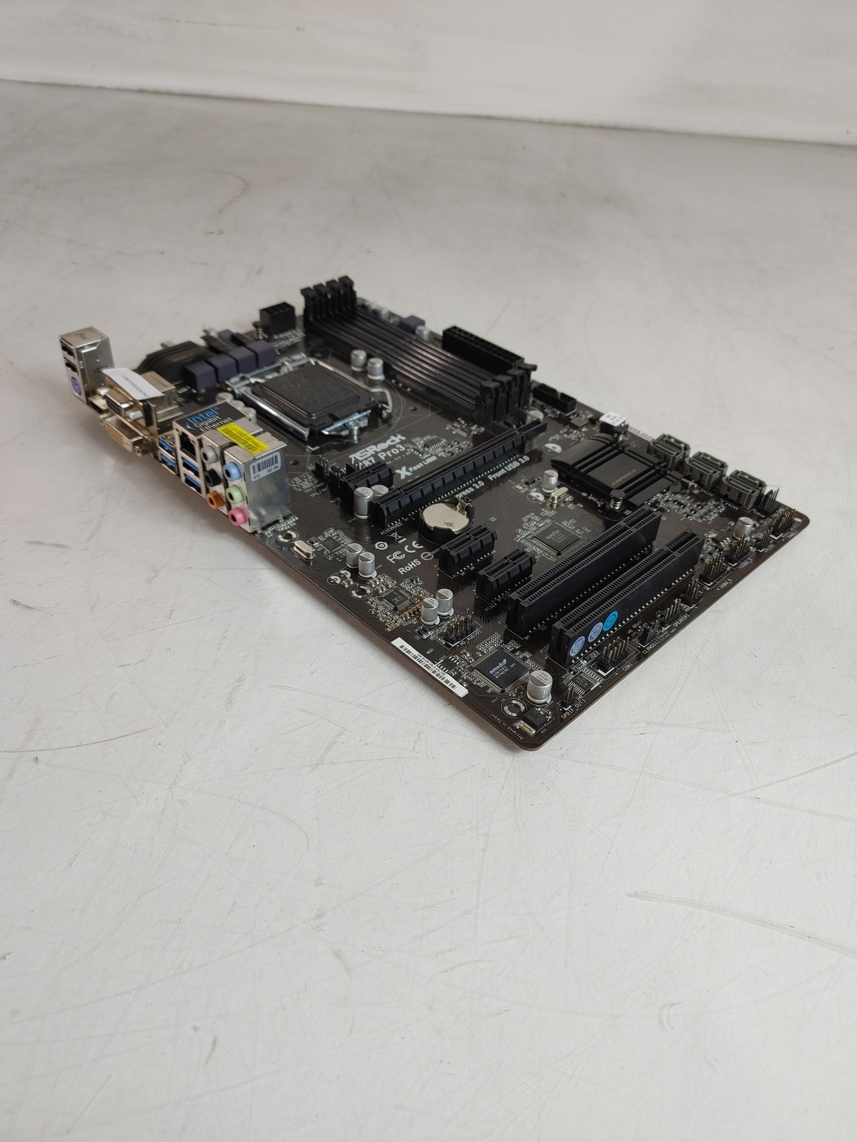 ASRock Z87 Pro3 Intel LGA 1150 DDR3 Desktop Motherboard