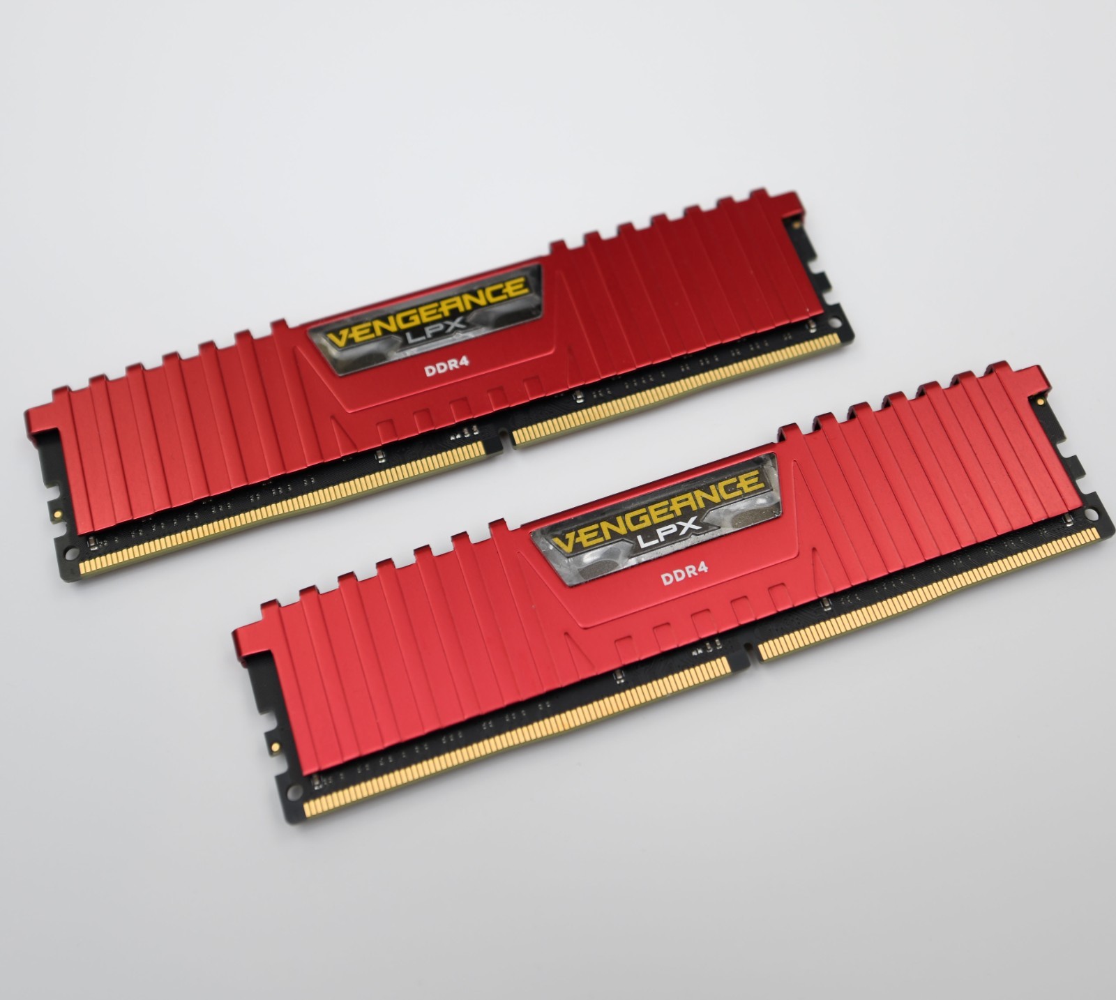 Corsair VENGEANCE LPX RAM 16GB (2 x 8GB) DDR4 DRAM Memory CMK16GX4M2A2666C16R