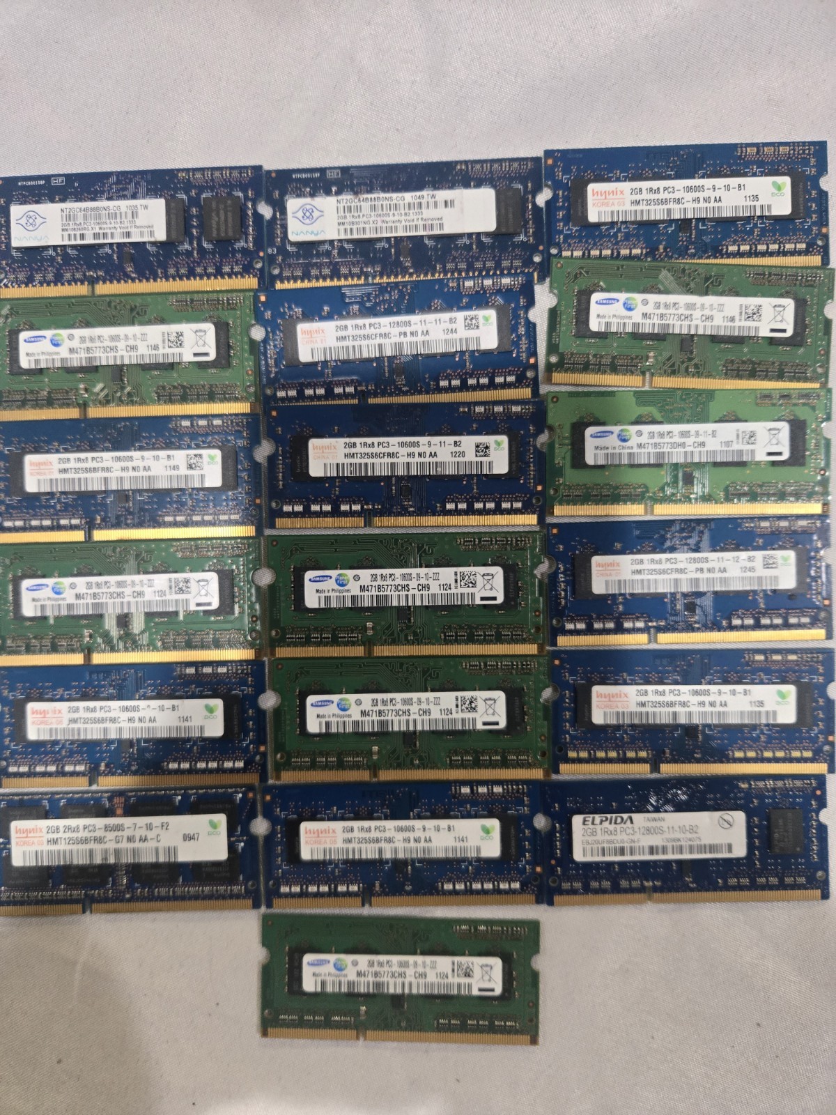 Lot Of 19x 2GB DDR3 Laptop RAM SO-DIMM PC3-10600S PC3-12800S Samsung Hynix 38GB