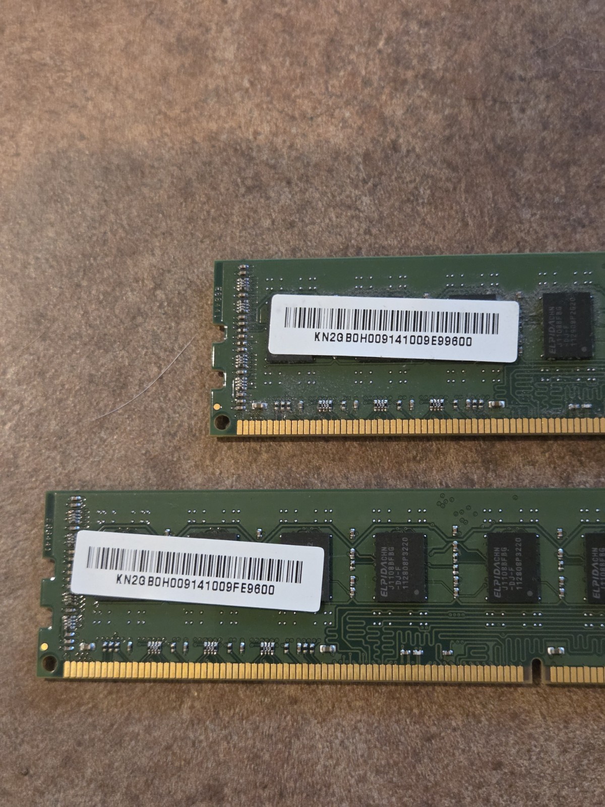 (4GB-2GB X 2) Unifosa PC RAM Memory GU512303EP0202, GDDR3-1333 2GB 128MX8
