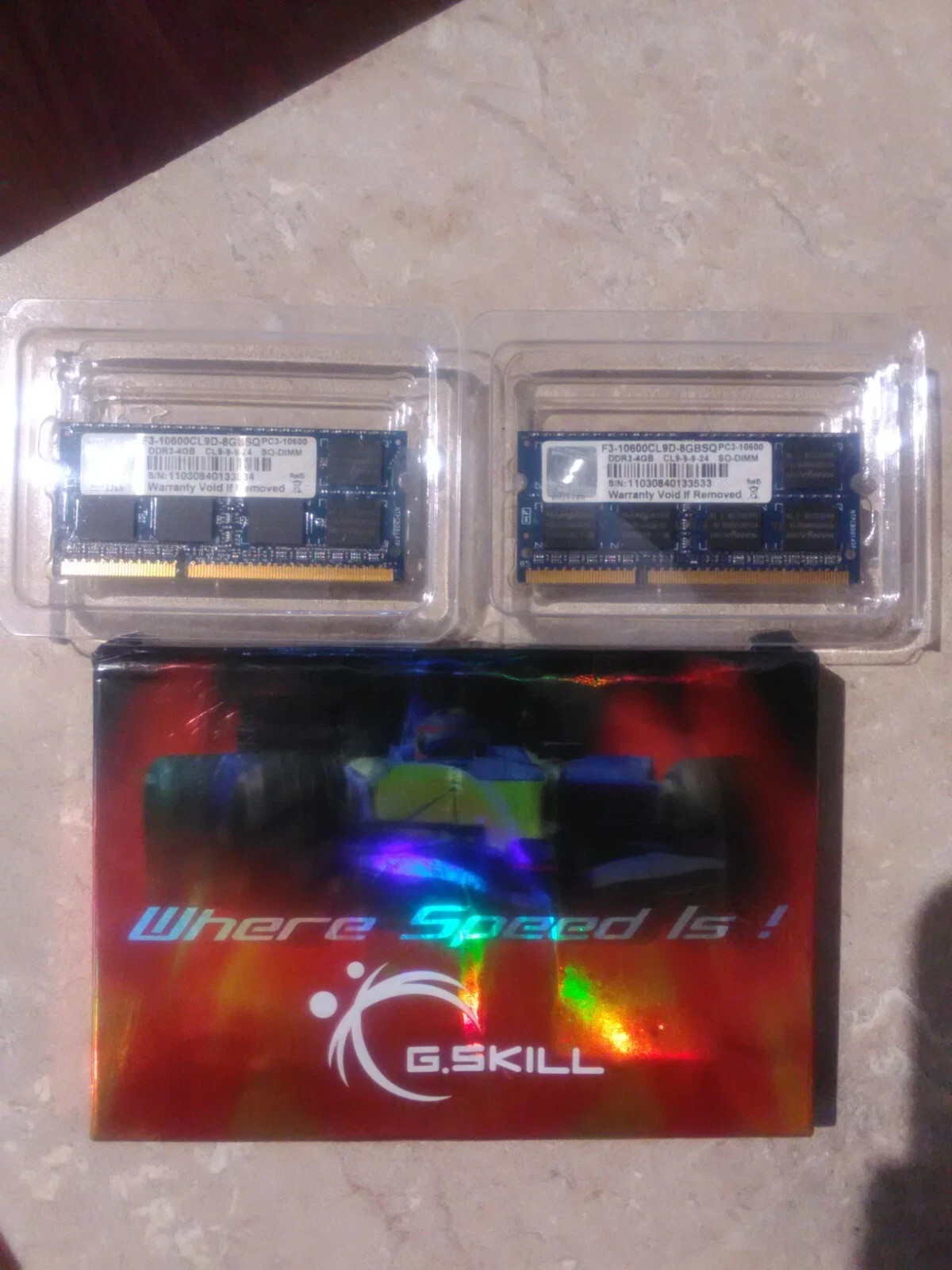 G.Skill F3-10600CL9D-8GBSQ / DDR3-1333 / PC3-10600 / 4096MB x 2 / 1.5V / SO-DIMM