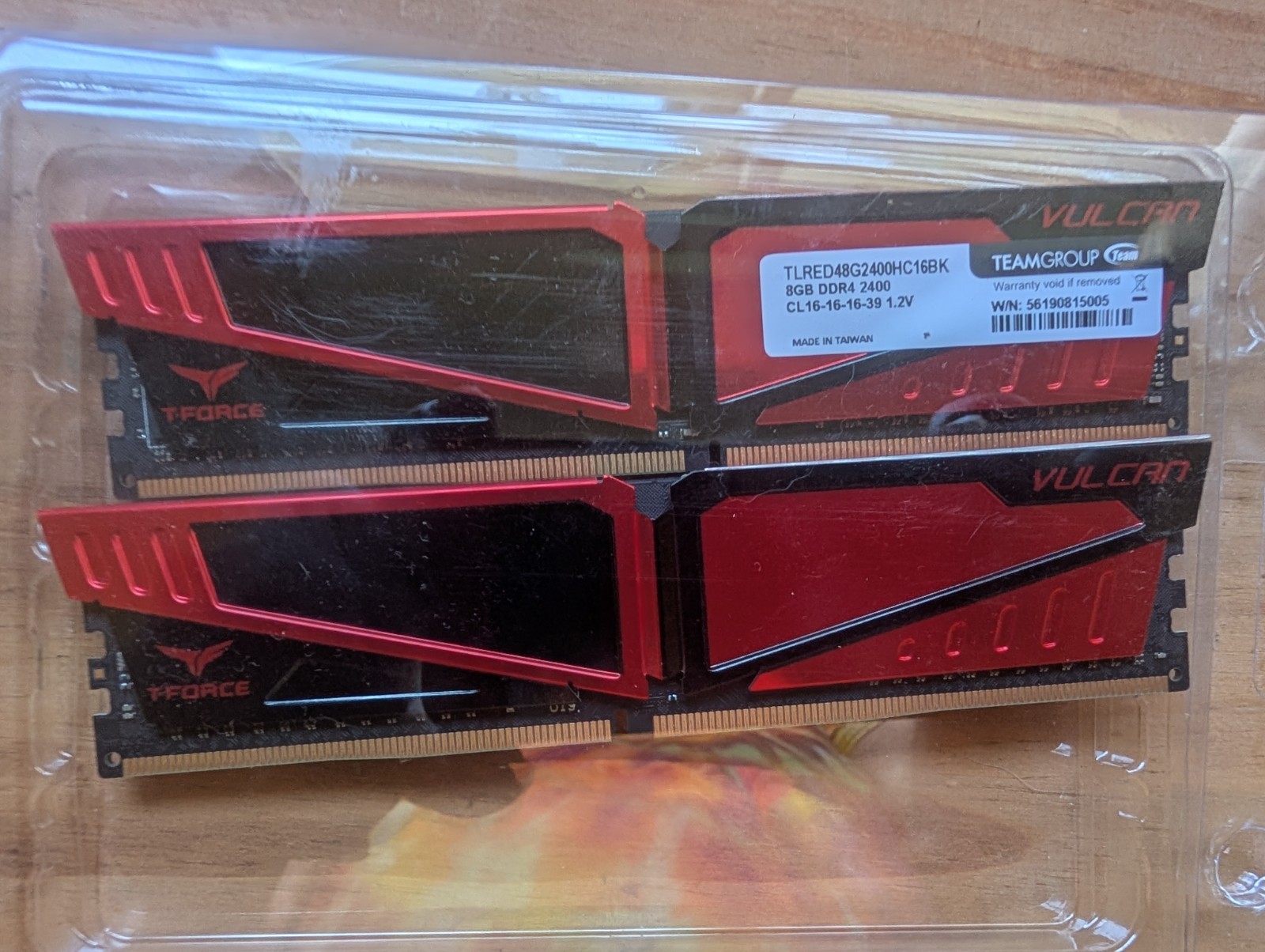 TEAMGROUP T-FORCE Vulcan 8GB DDR4-2400 (2X8GB)