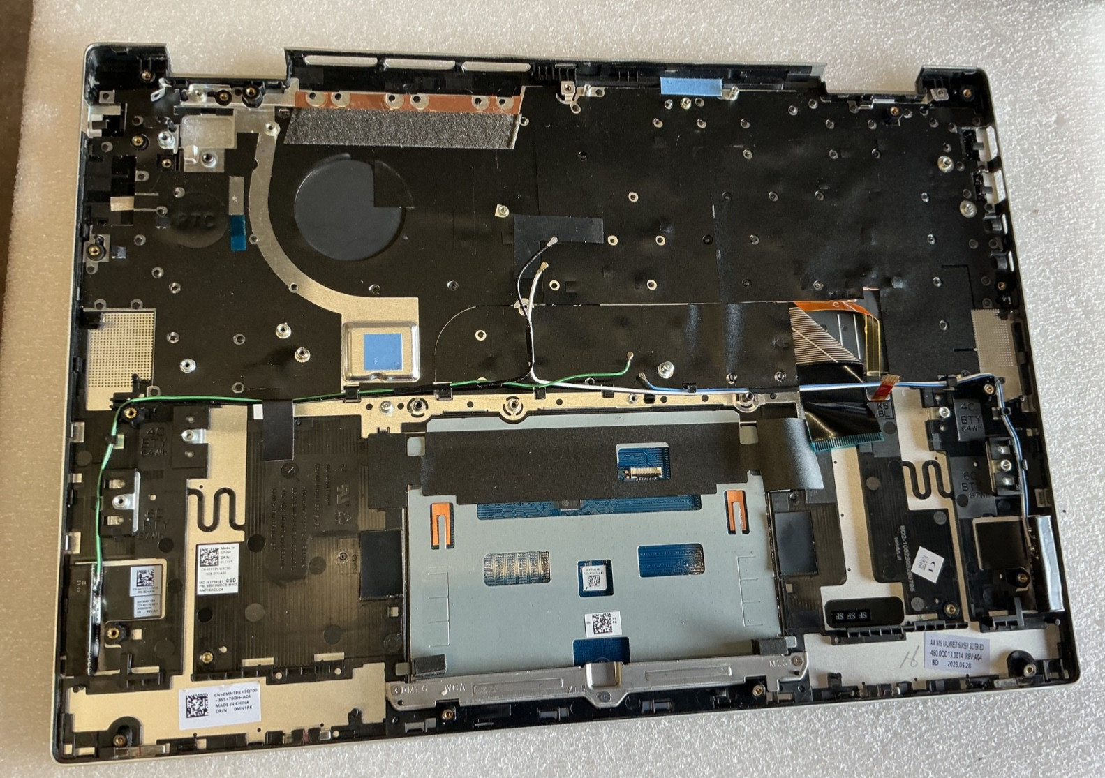 Dell Inspiron 7620 2in1 Palmrest W/ US MN1PK 0MN1KP Pr3