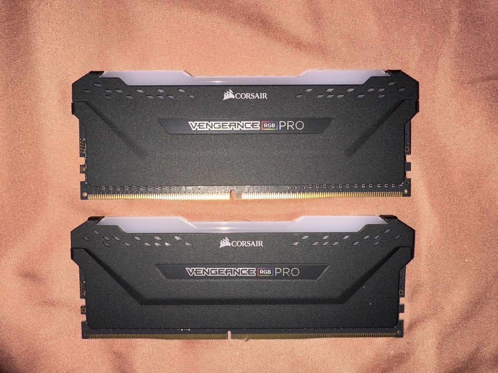 Corsair Vengeance RGB PRO 16GB (2x8GB) DDR4-3600 DIMM 288-Pin CMW16GX4M2C3600C18