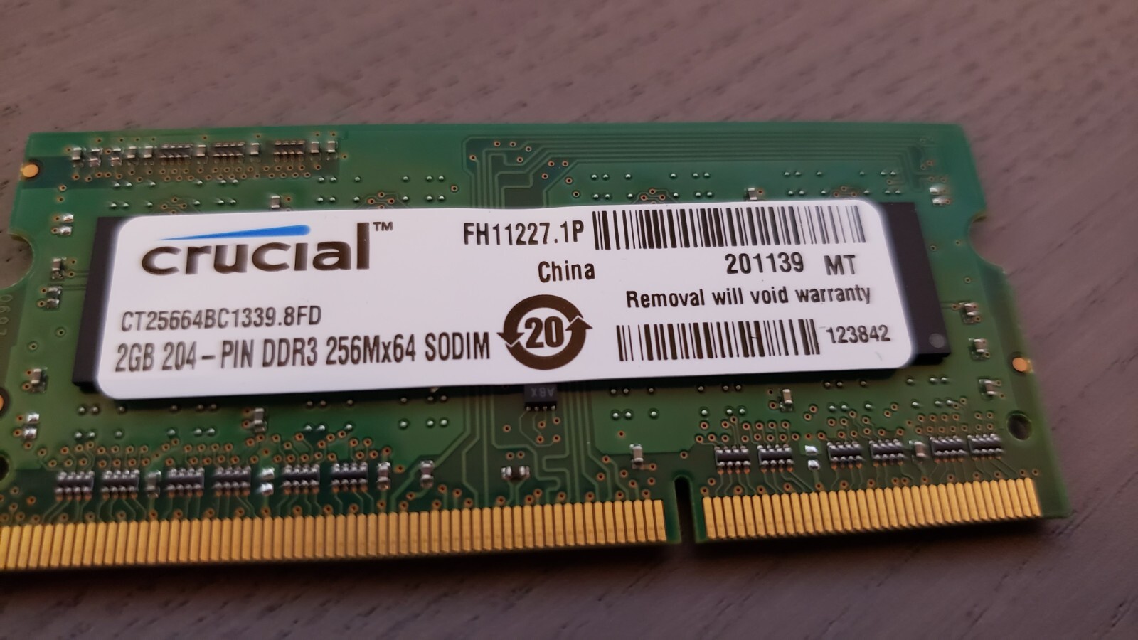 Crucial Laptop RAM 2GB 204-PIN DDR2 256Mx64 SODIM