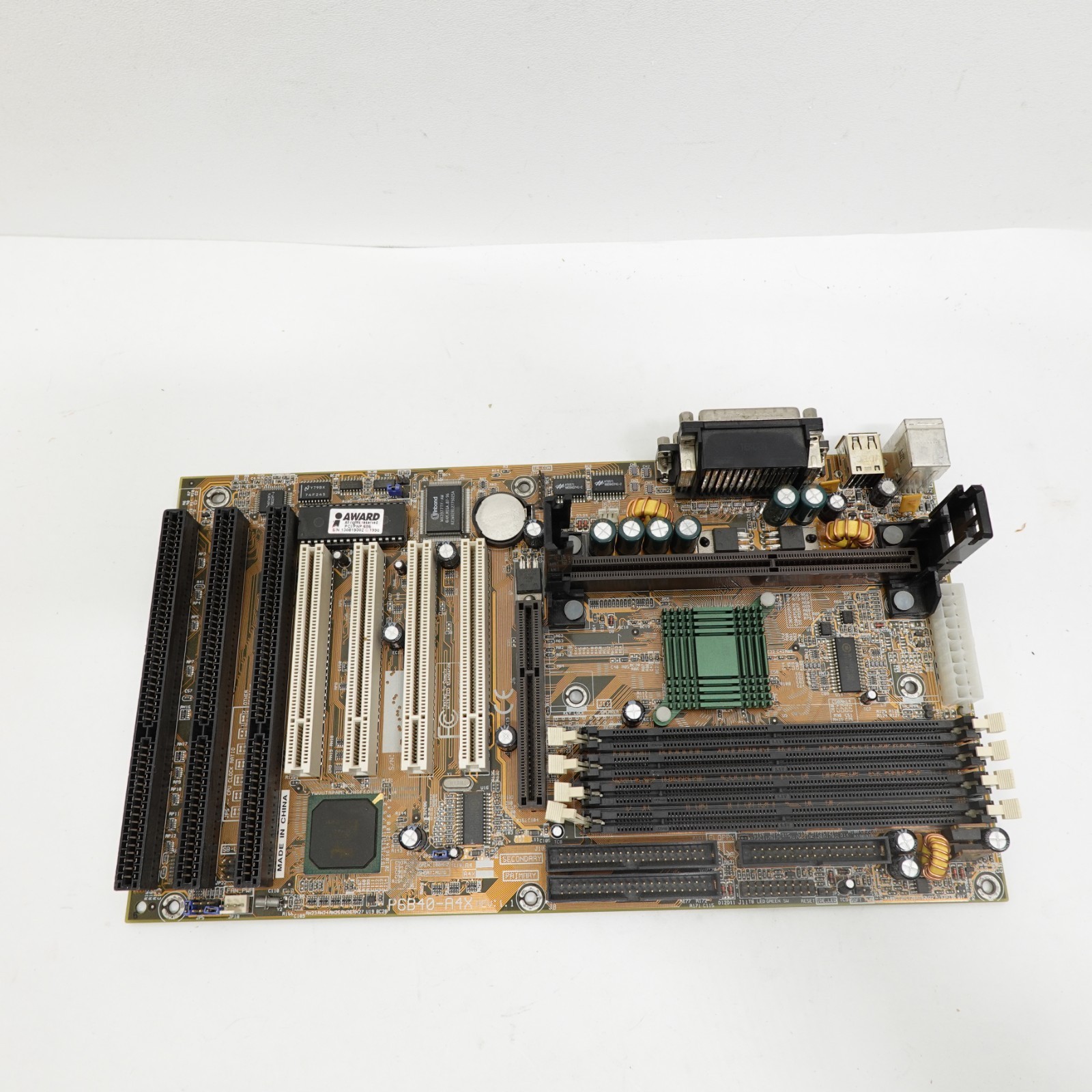 PCB40-A4X Slot 1 ATX Motherboard Intel 440BX AGP ISA PCI Vintage