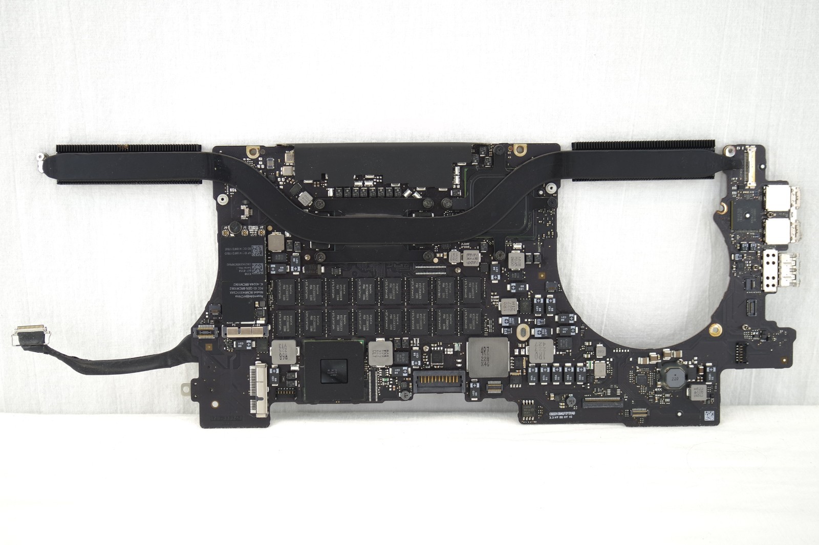2012 MacBook Pro 15″ Retina Logic Board | 2.3GHz i7 8GB RAM DGPU 661-6481 nc