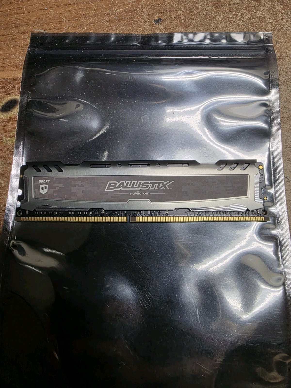 Crucial Ballistix Sport 16GB (1x16GB) RAM DDR4 2400MHz BLS16G4D240FSB.16FBD