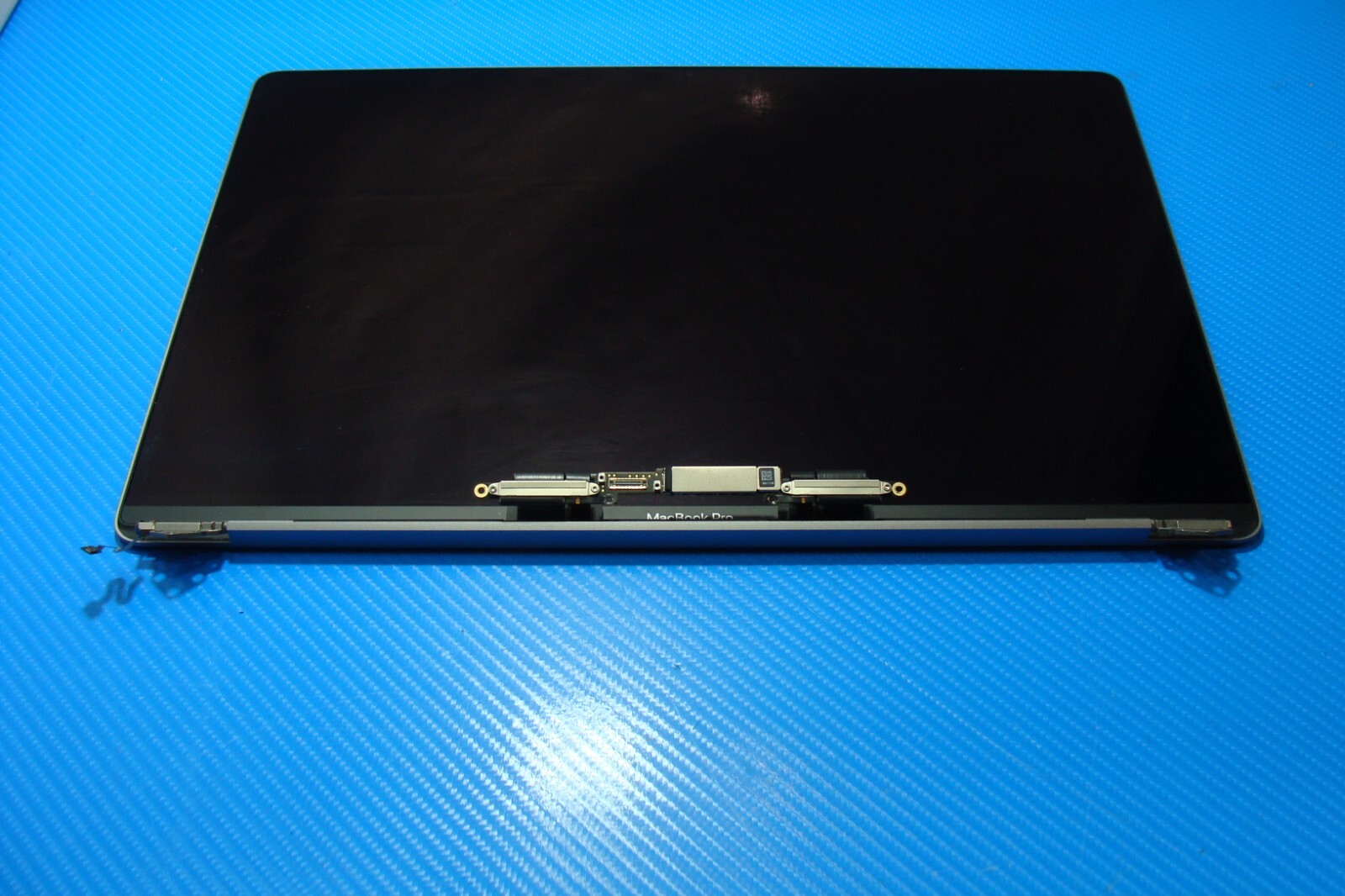MacBook Pro 16″ A2141 Late 2019 BTO LCD Screen Assembly Space Gray 661-14200