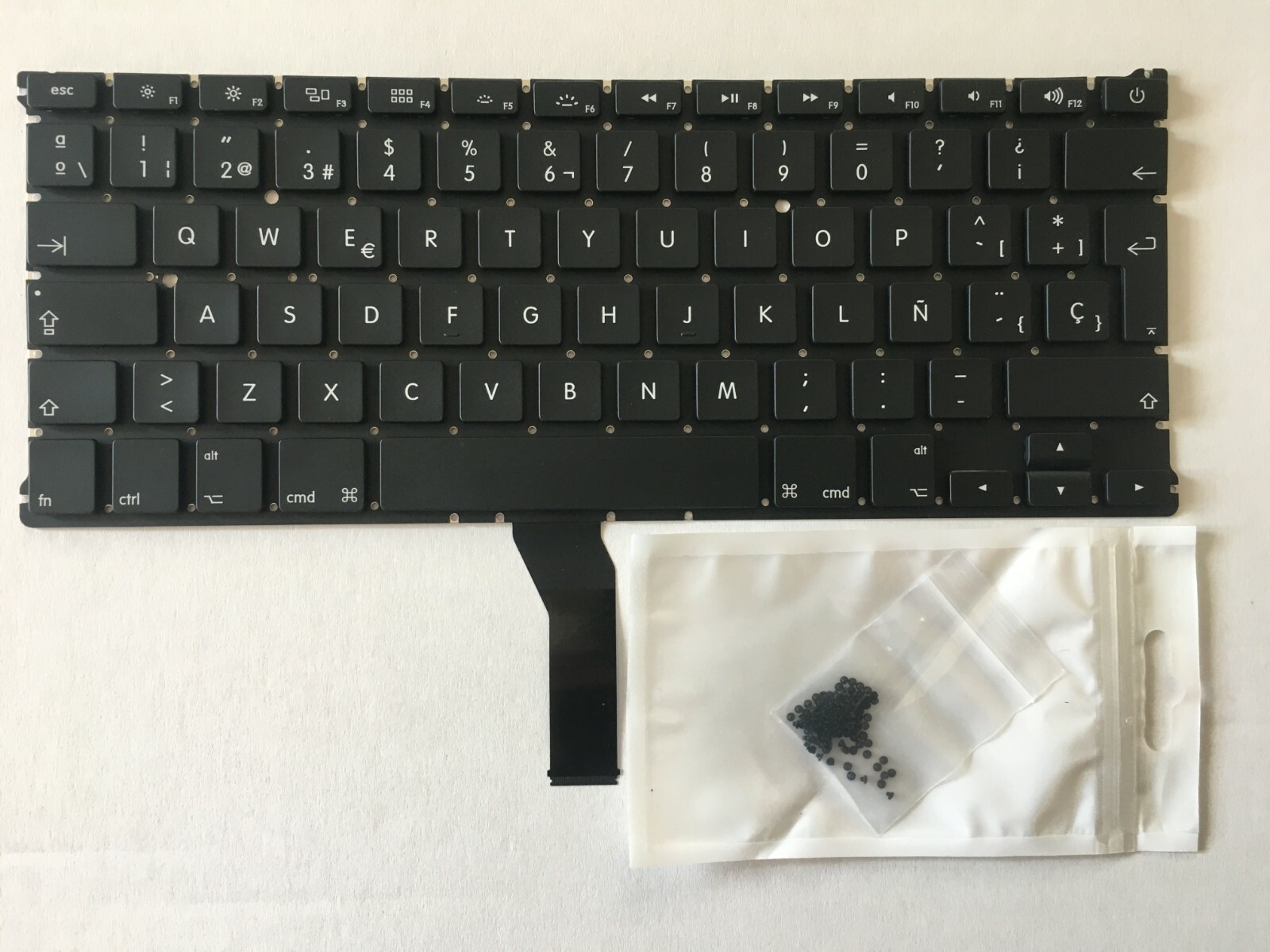 KEYBOARD W/SCREWS SET + TOOL (SPANISH) FOR MACBOOK AIR 13″ A1466 2012-2015
