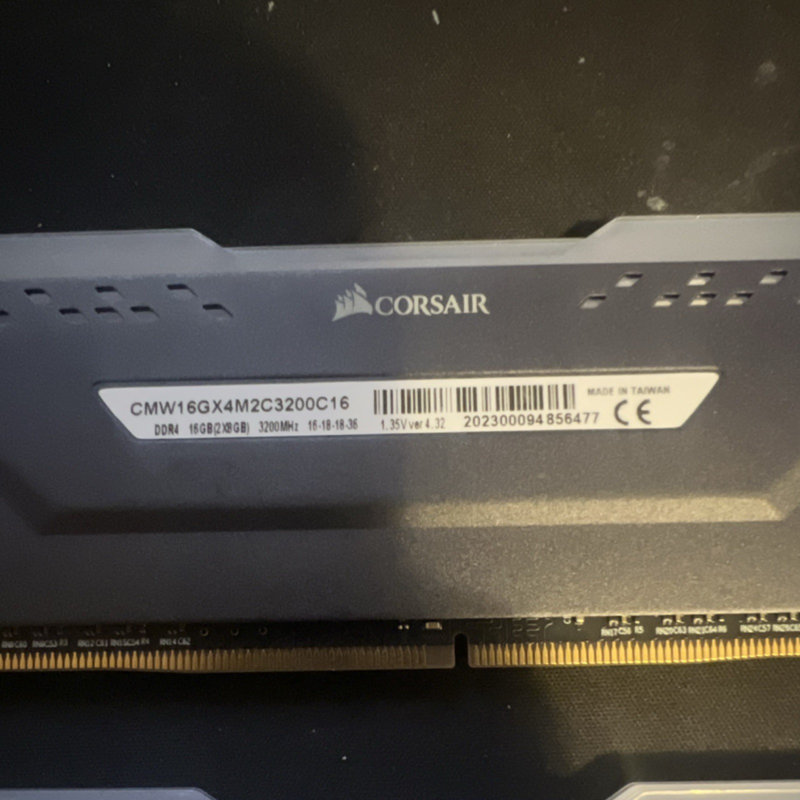 Corsair DDR4 32GB (4x8gb) 3200MHz DIMM CMW16GX4M2C3200C16 RAM