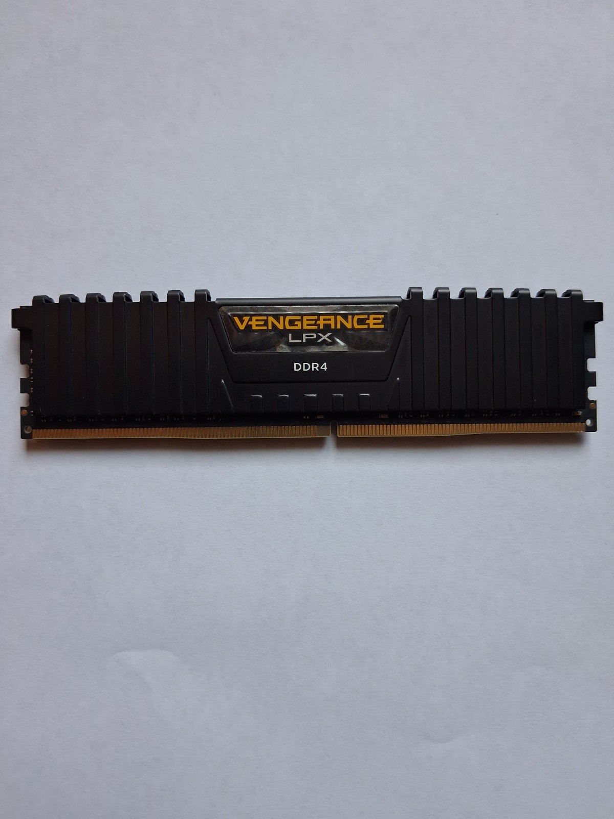 Corsair Vengeance LPX 8GB DIMM DDR4 2400 (PC4 19200) Memory (CMK8GX4M1A2400C14)