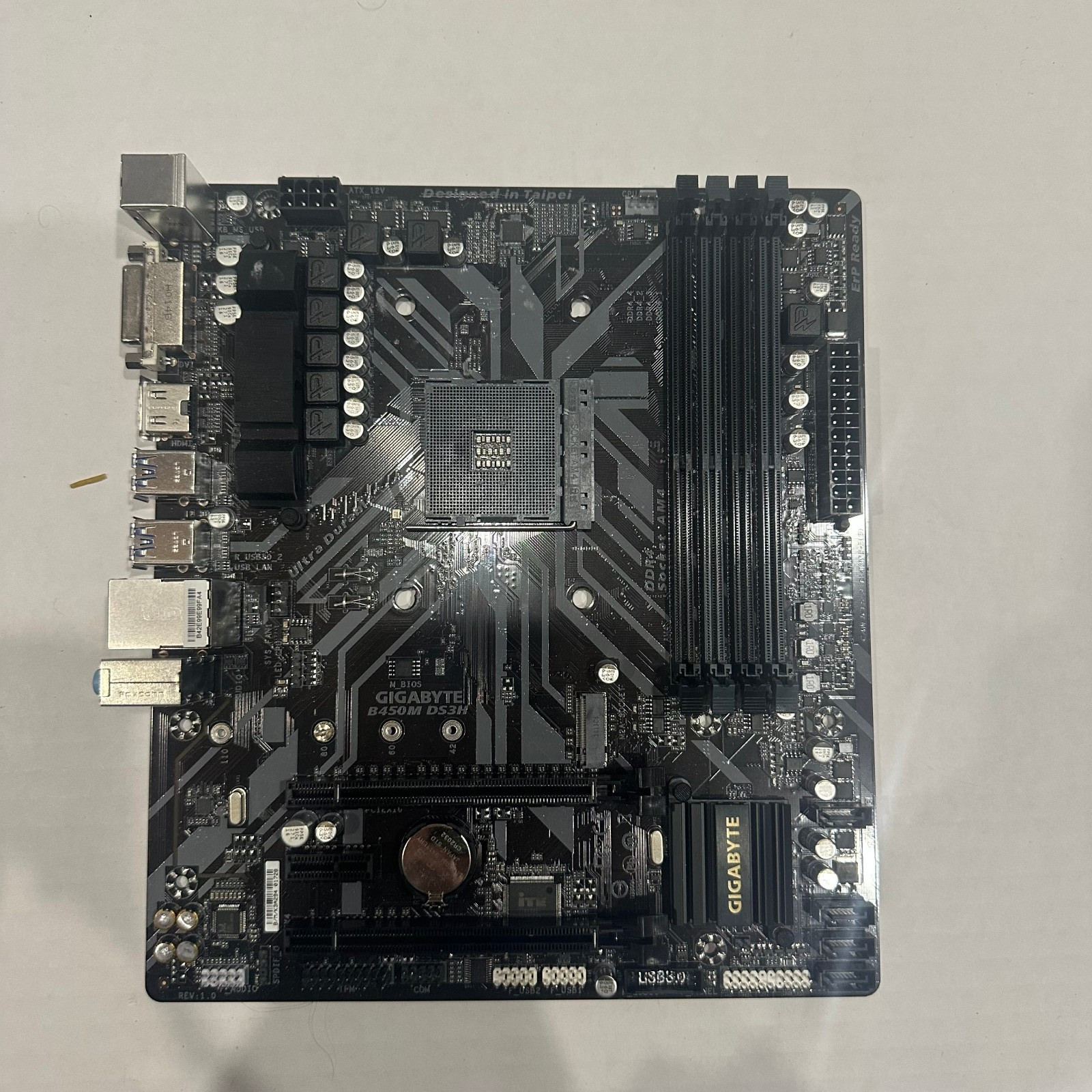 Gigabyte B450M DS3H AM4 Micro ATX DDR4 Motherboard AMD Ryzen M.2 HDMI Rev 1.0