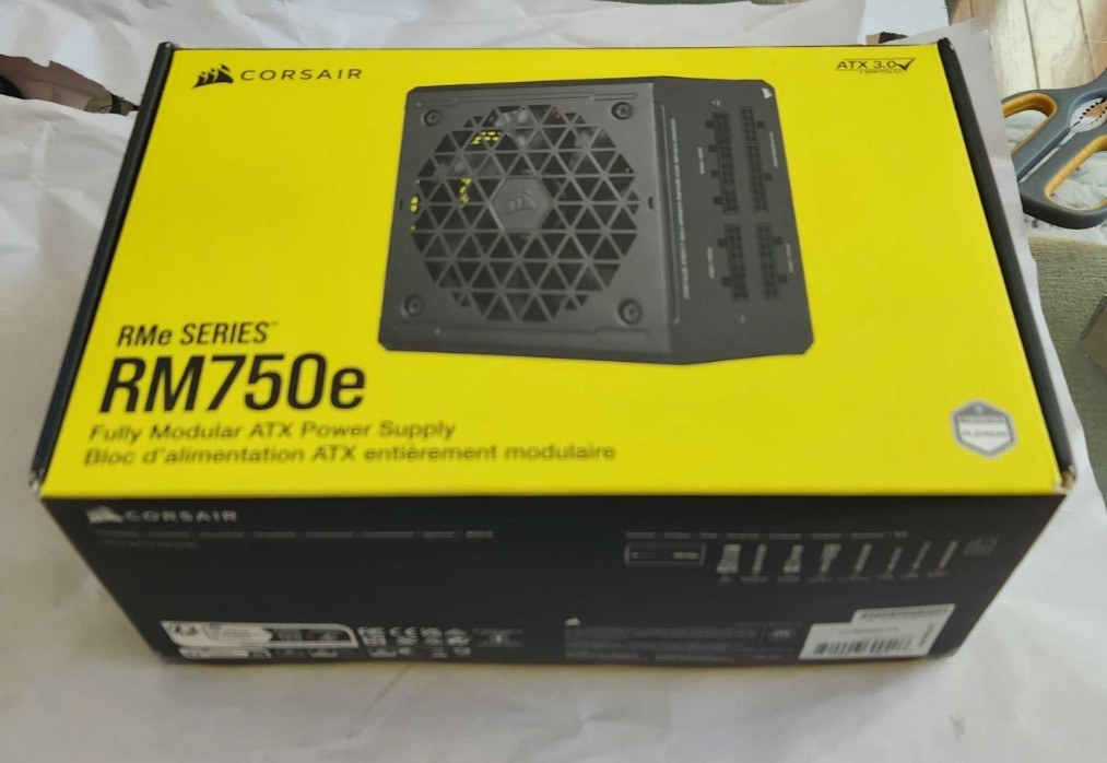 Corsair RM750e ATX Power Supply (Fully Modular) + cables and original packaging