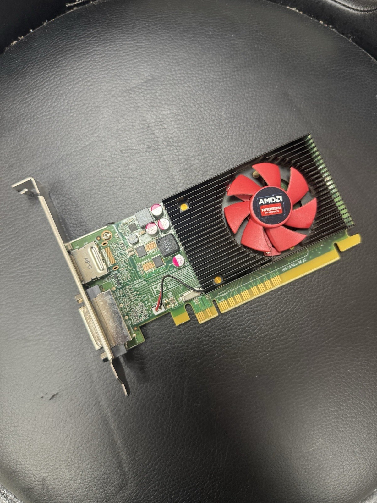 AMD Radeon R5 340X 2GB GDDR3 Graphics Video Card 109-C87051-00 *High