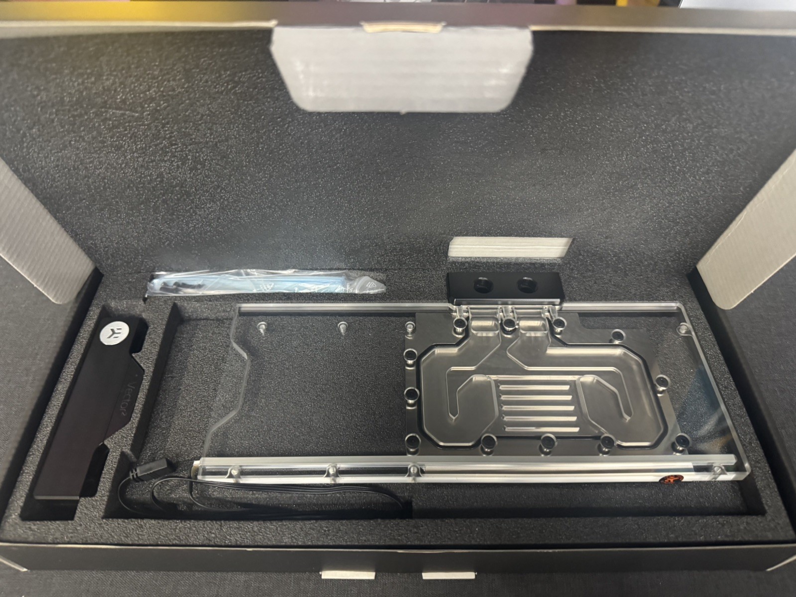 EK-Quantum Vector2 RTX 3080/90 ABP D-RGB – Nickel + Plexi active backplate