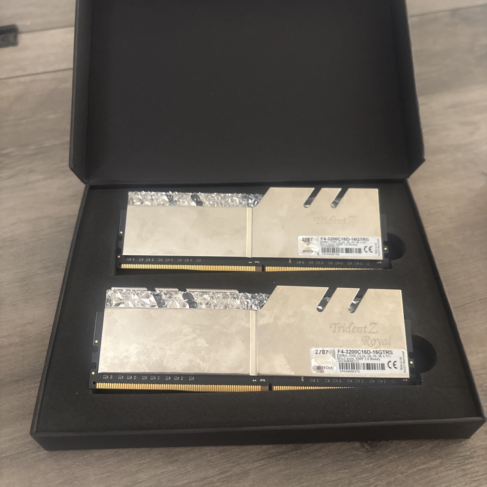 G.SKILL Trident Z Royal 16GB (2x8gb) DDR4-3200