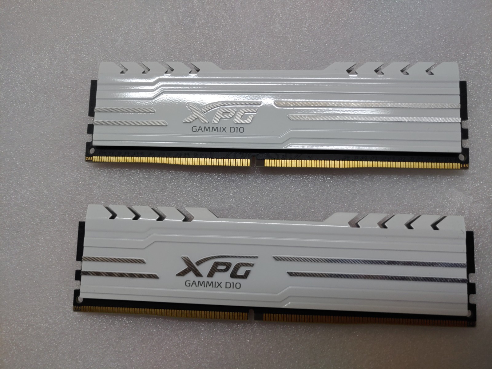 XPG GAMMIX D10 16GB (2x8GB) DDR4 3000MHz (AX4U300038G16A-BW10) Desktop Memory