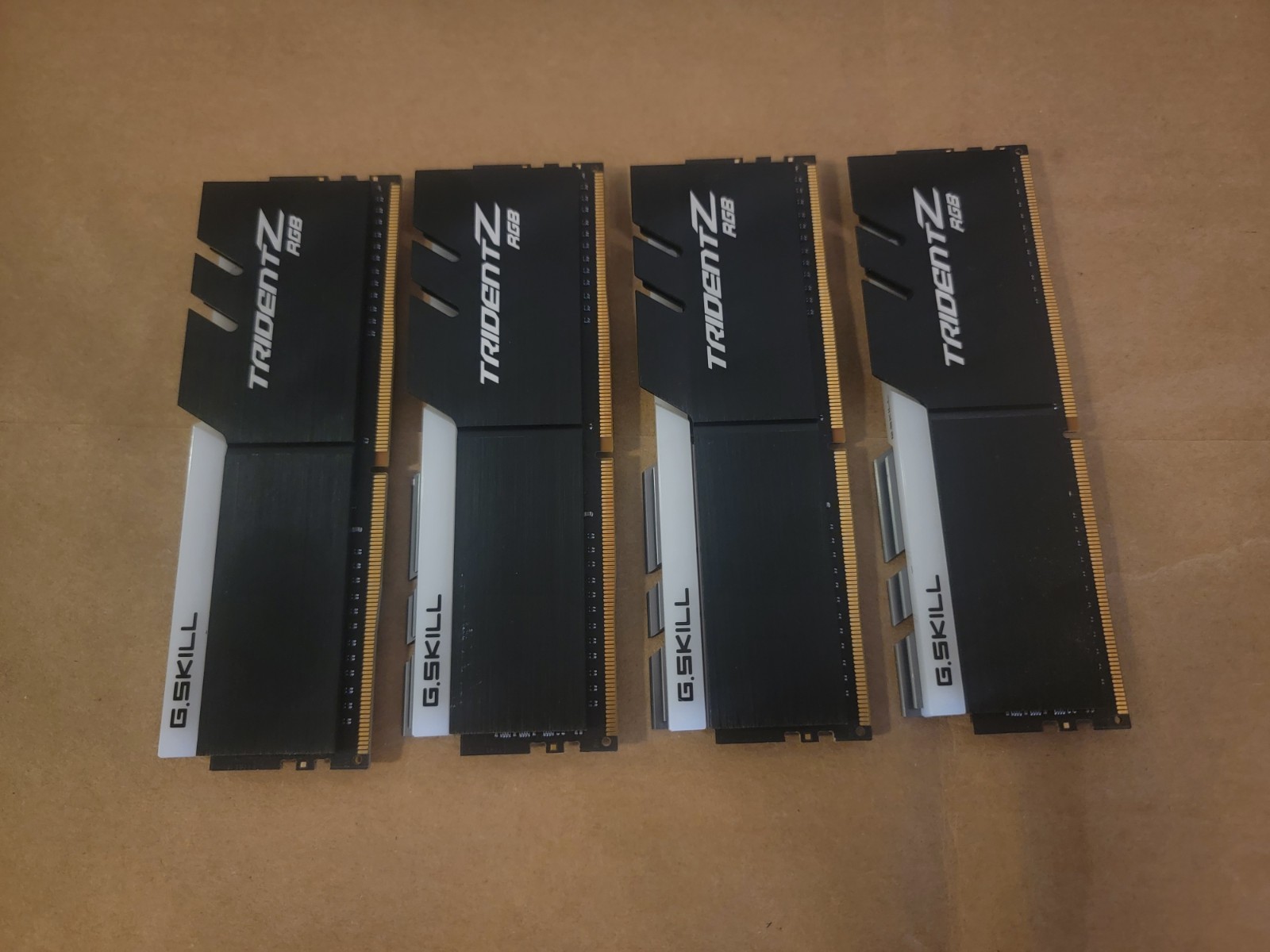 G.SKILL Trident Z RGB DDR4-3200 32GB (4x8GB) DIMM Intel XMP 2.0 Ready RAM