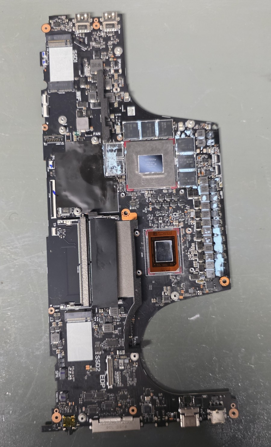 ASUS ROG GV601 MOTHERBOARD RYZEN 9 6900HX GEFORCE RTX 6GB 3060 60NR0AP0-MB1300