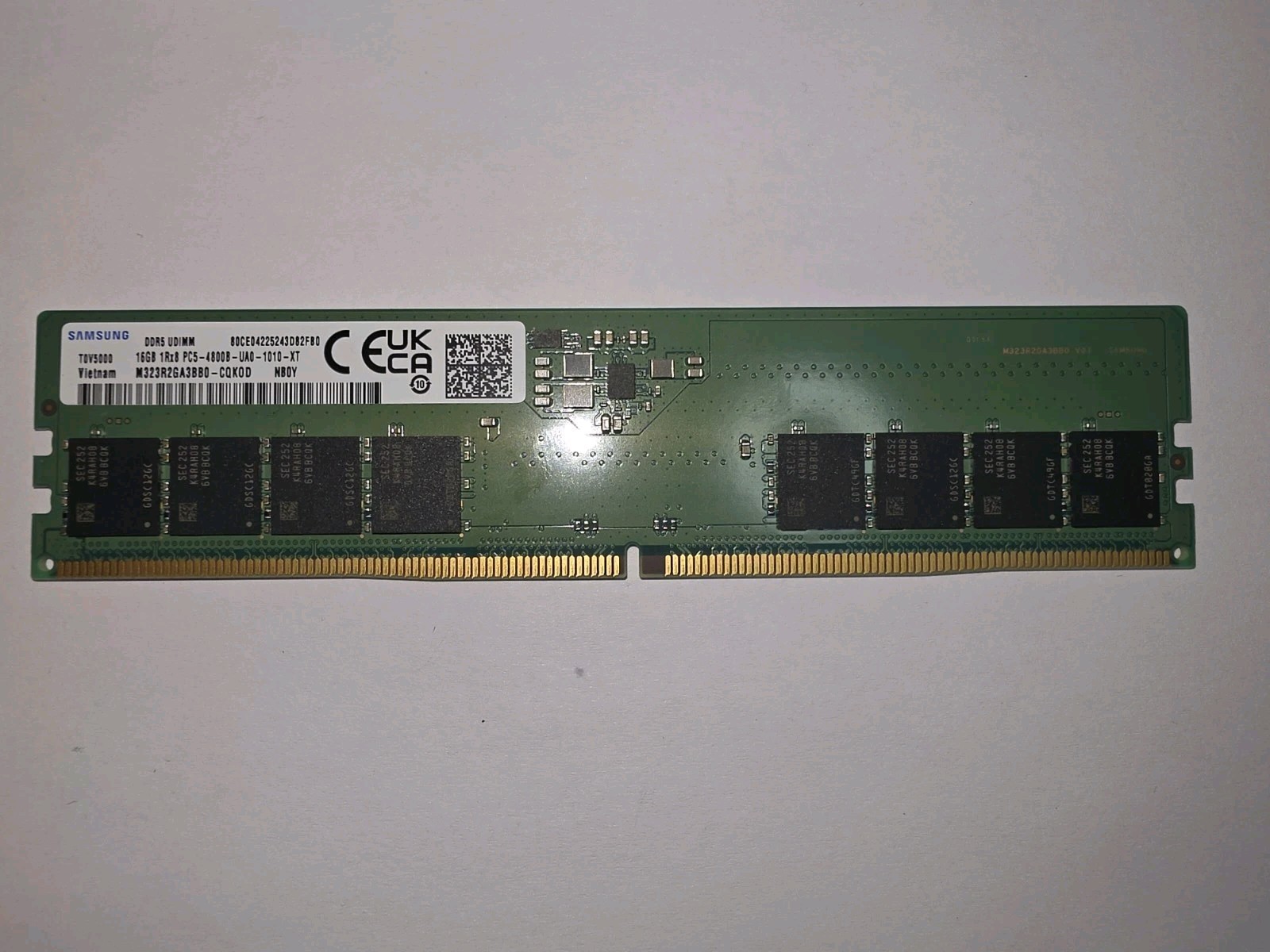 Samsung 16GB DDR5 PC5-4800B-UA0 UDIMM Memory RAM M323R2GA3BB0