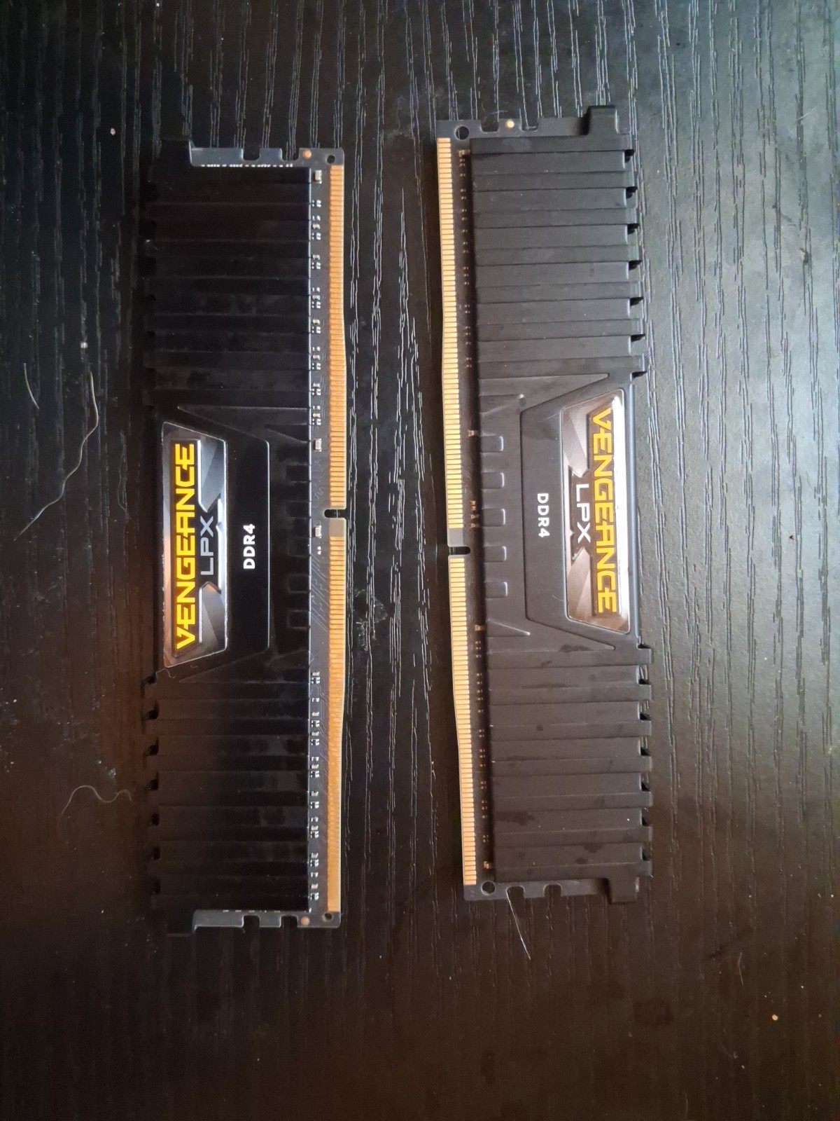 Corsair VENGEANCE LPX 16GB 3000MHz DDR4 Desktop Memory Kit – Black
