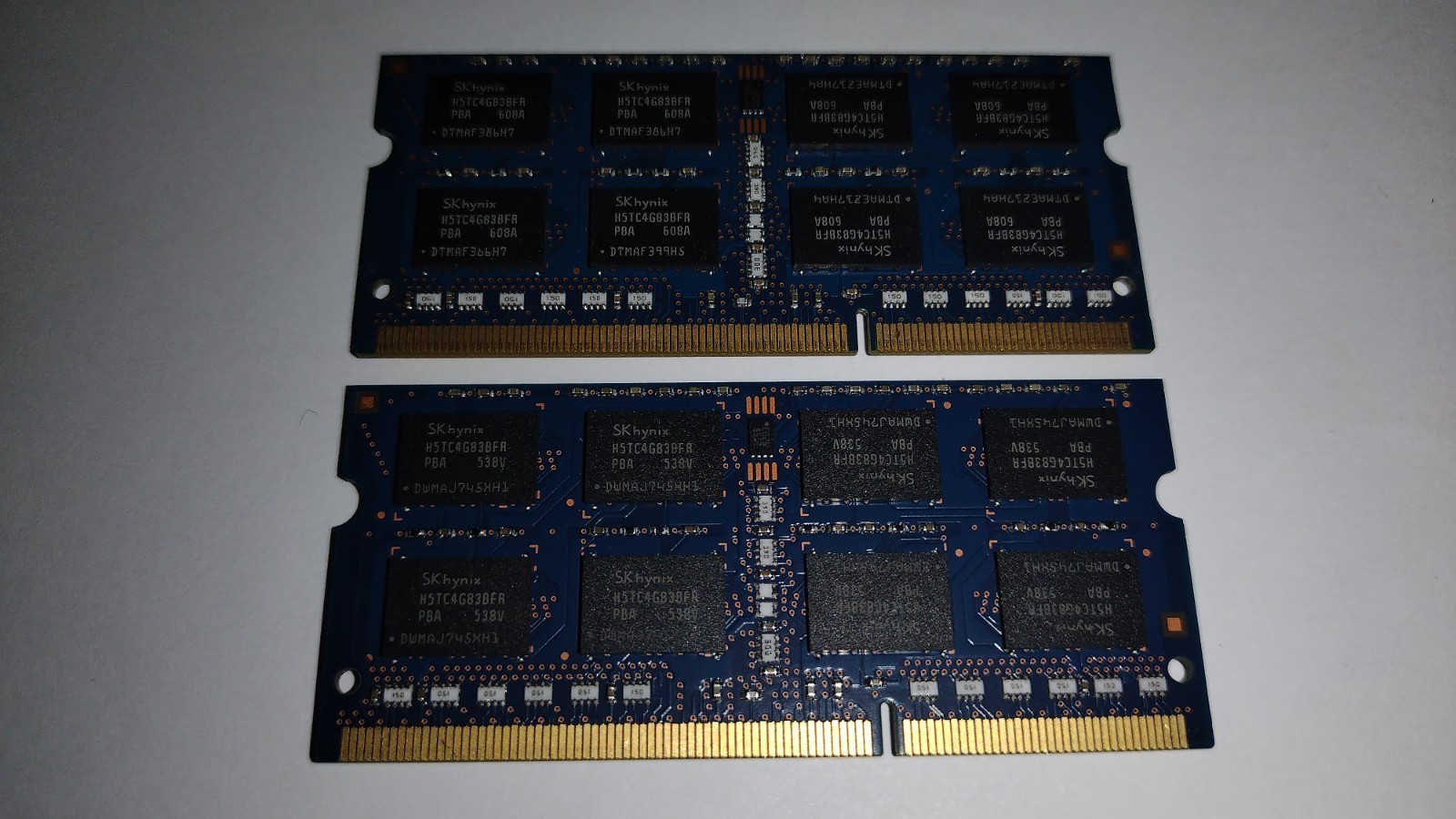 SK Hynix SO-DIMM DDR3 matching set of 2 DIMM 16GB total HMT41GS6BFR8A-PB
